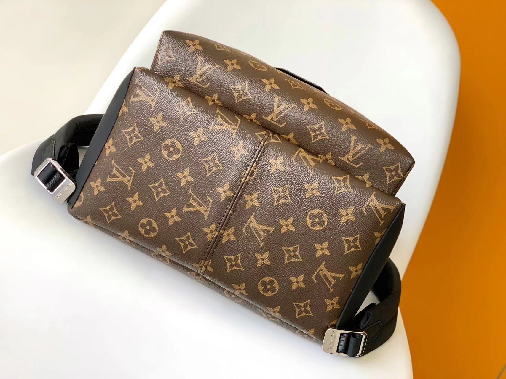 Louis Vuitton Discovery Small Backpack in Damier Graphite Canvas - Image 4