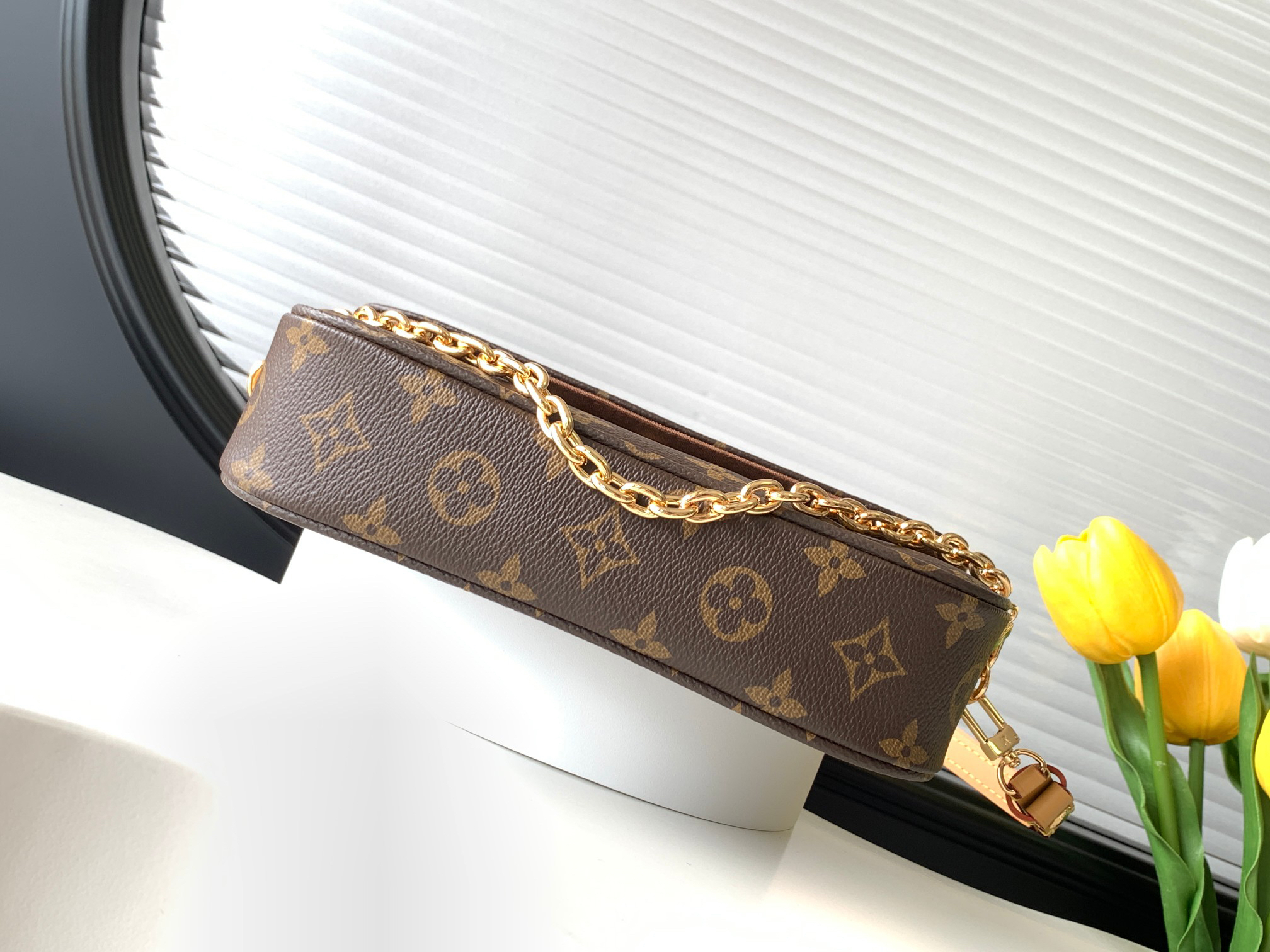 Louis Vuitton Wallet On Chain Ivy M81911 - Image 4