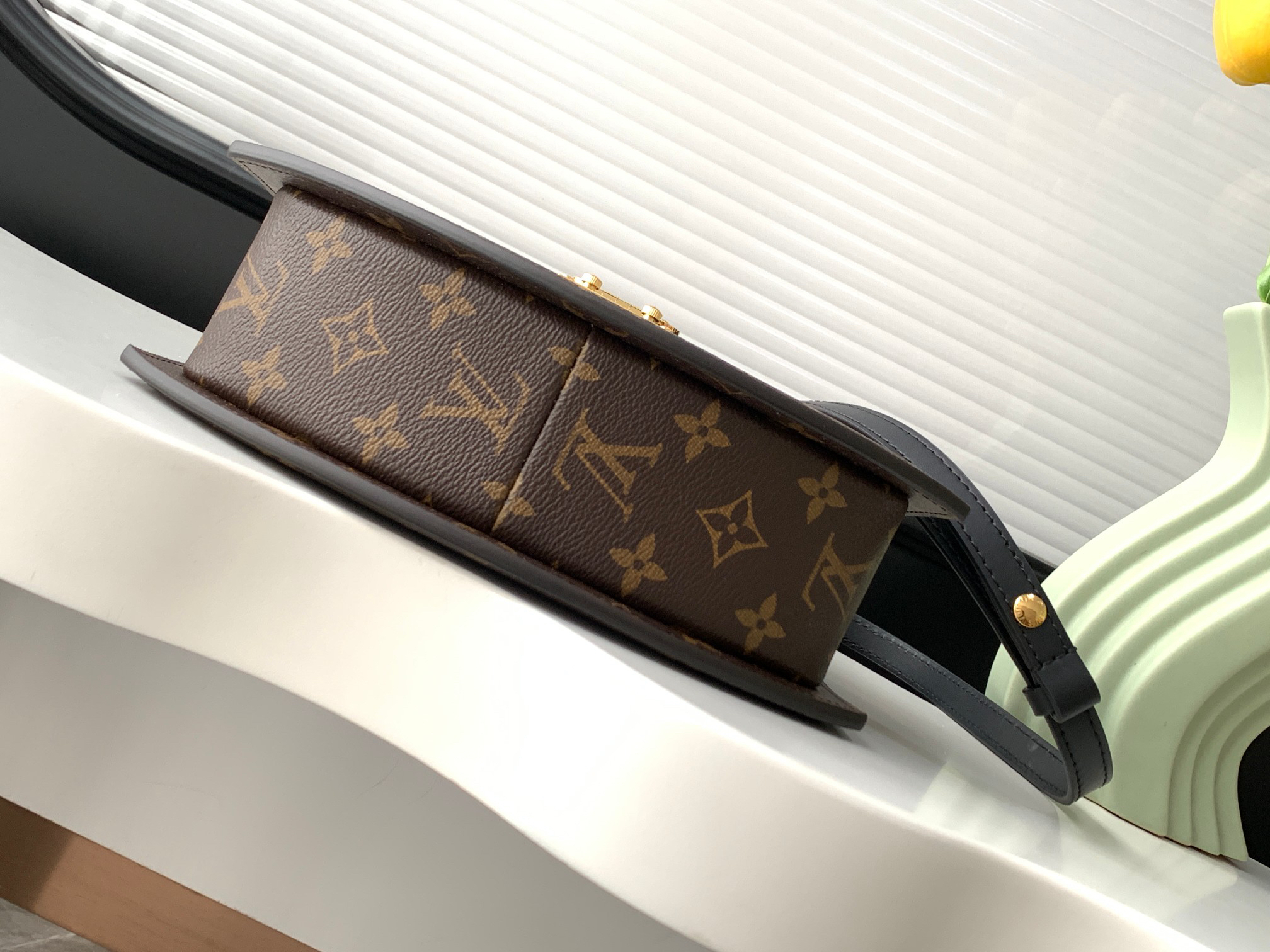 Louis Vuitton Tilsitt Monogram Canvas Crossbody Handbag M46548 - Image 4
