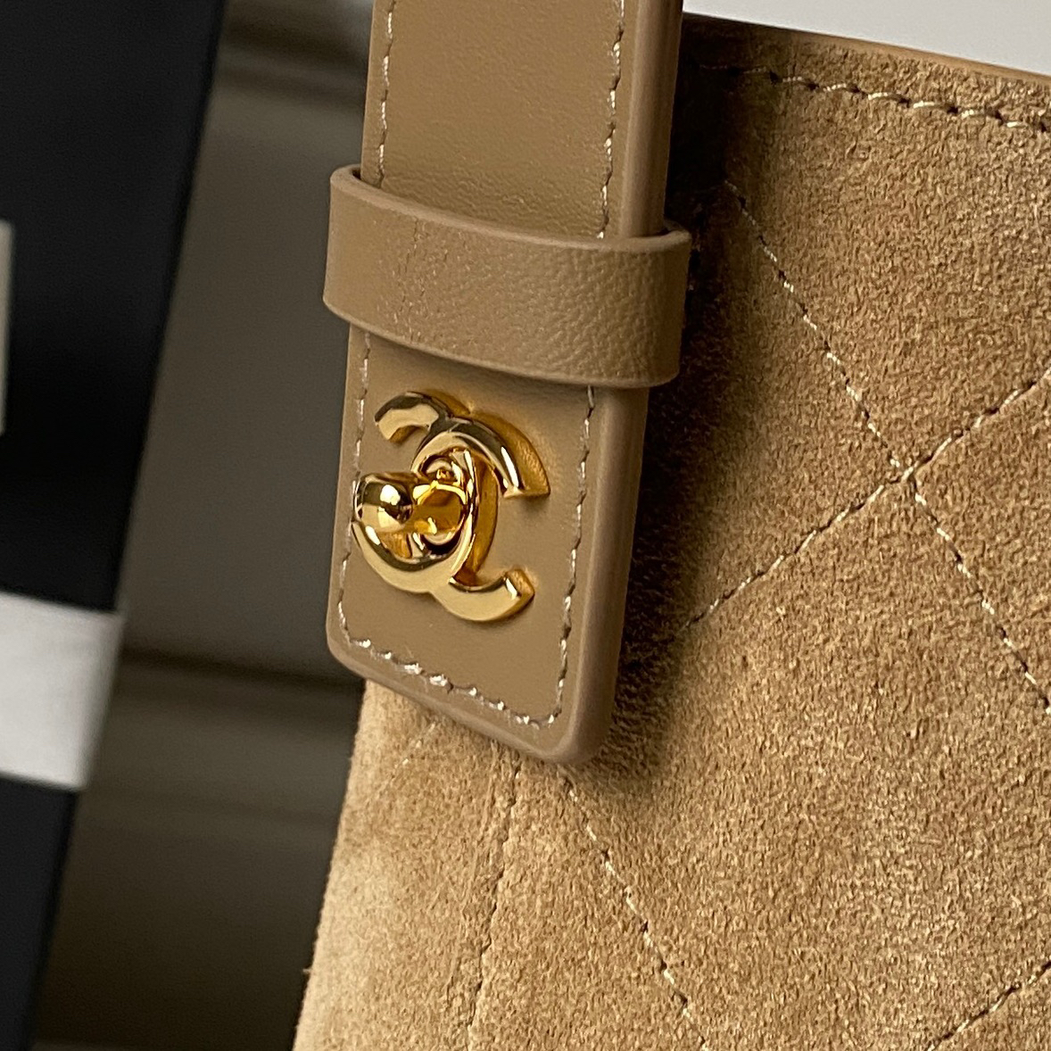 Chanel 26S Suede Bucket Handbag - Image 4