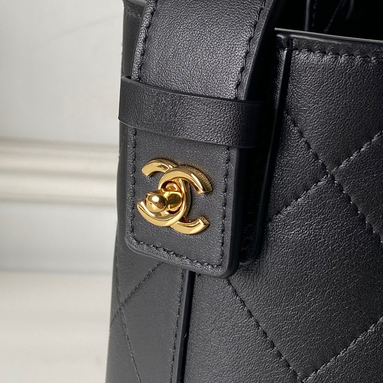 Chanel 26S Bucket Bag AS6268 - Image 4