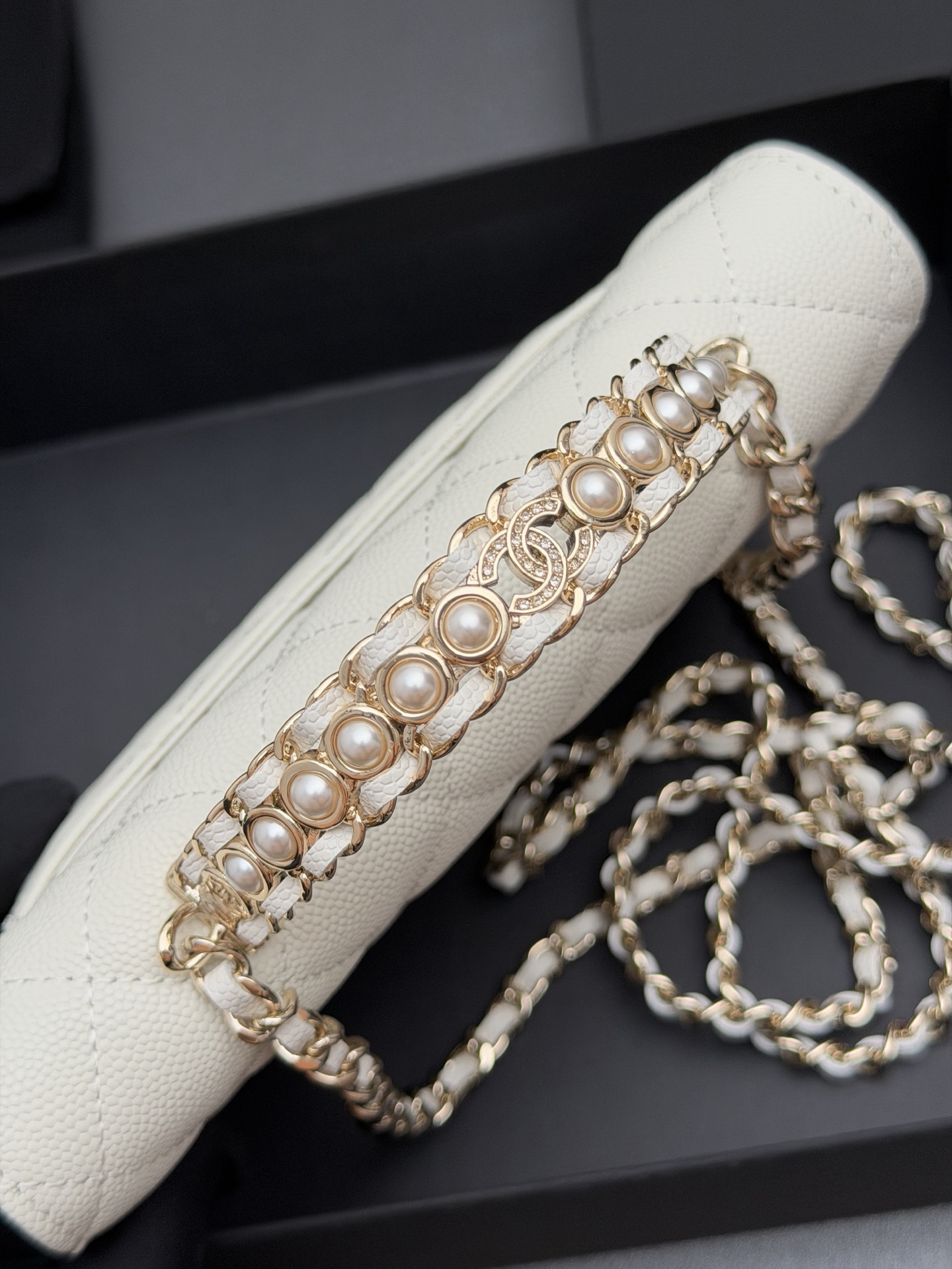26C WOC Pearl-Handle Chain Bag - Image 4