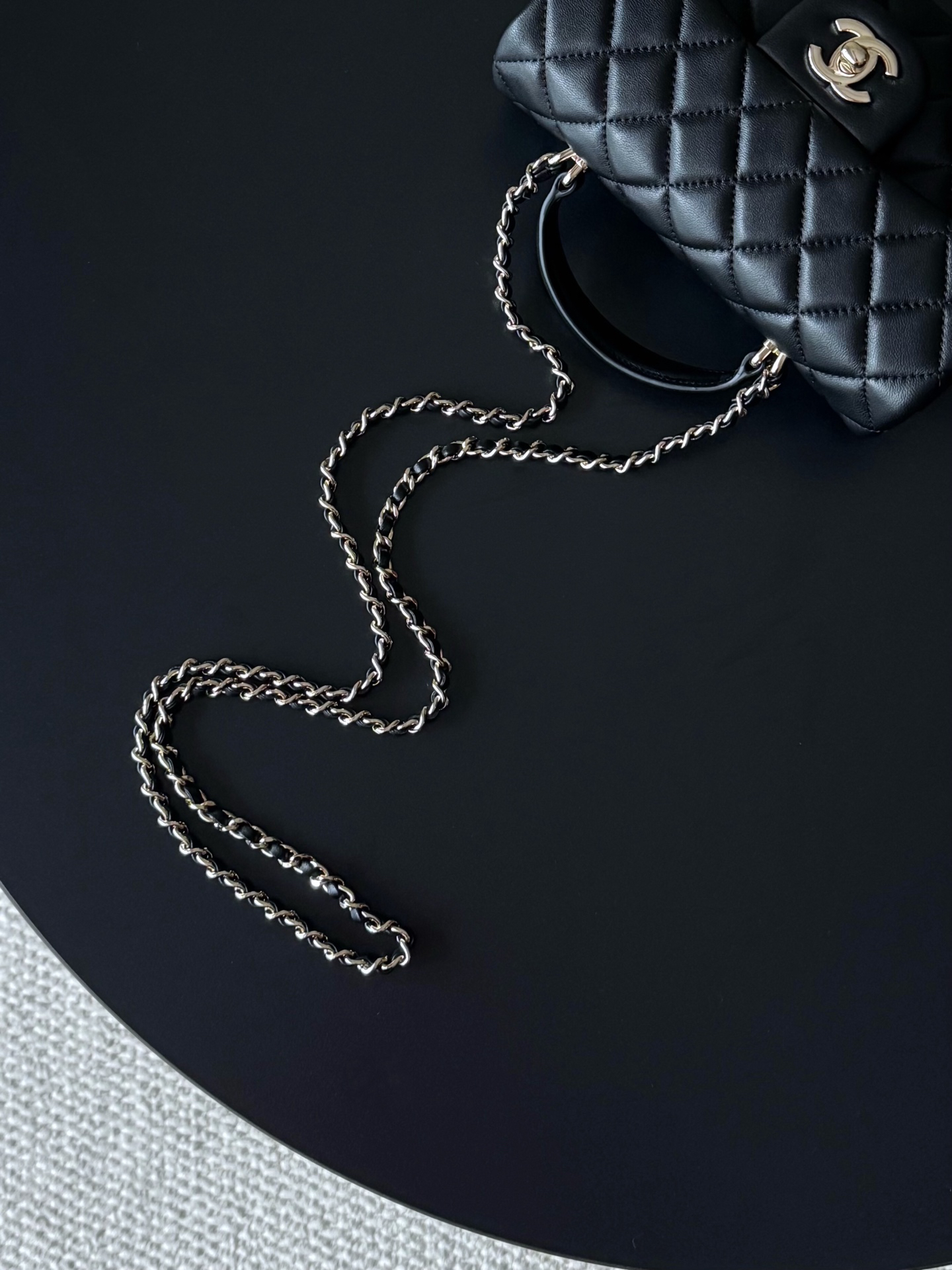 Chanel 21K Mini Classic Flap Bag with Handle AS2431 - Image 4