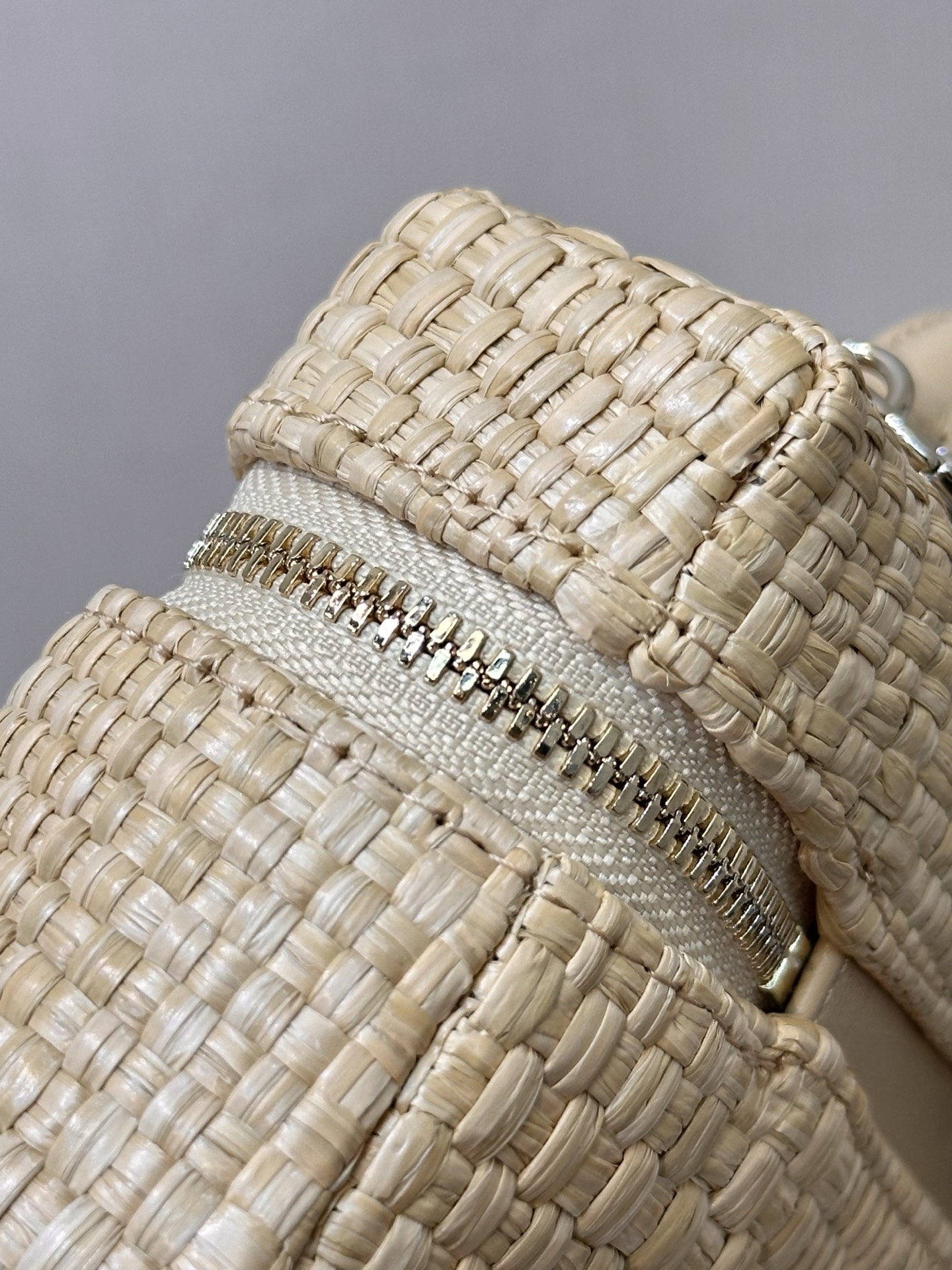 Chanel 26P Woven Box Bag - Image 4