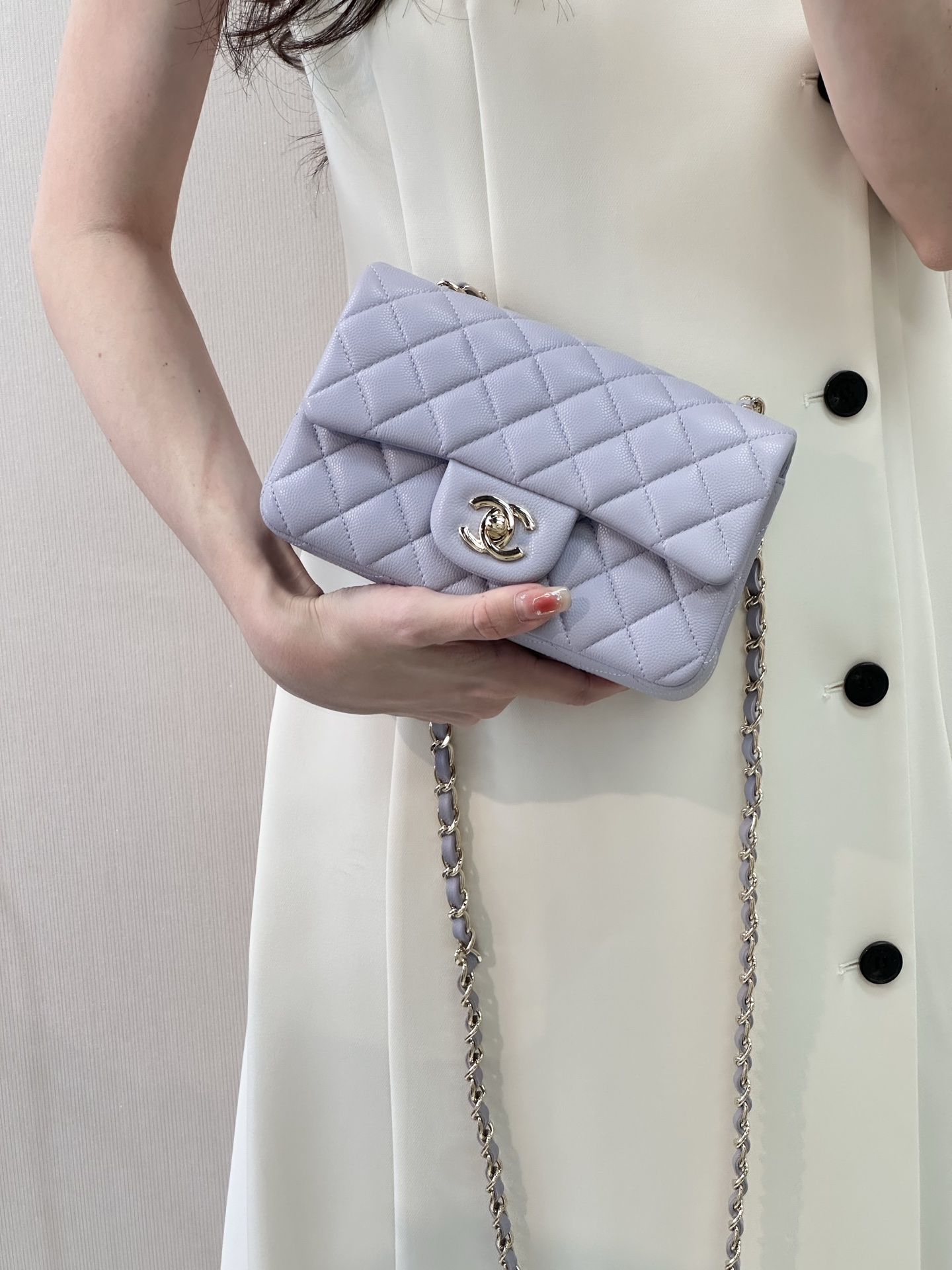 Chanel Mini Lambskin Crossbody Bag in Light Purple - Image 4