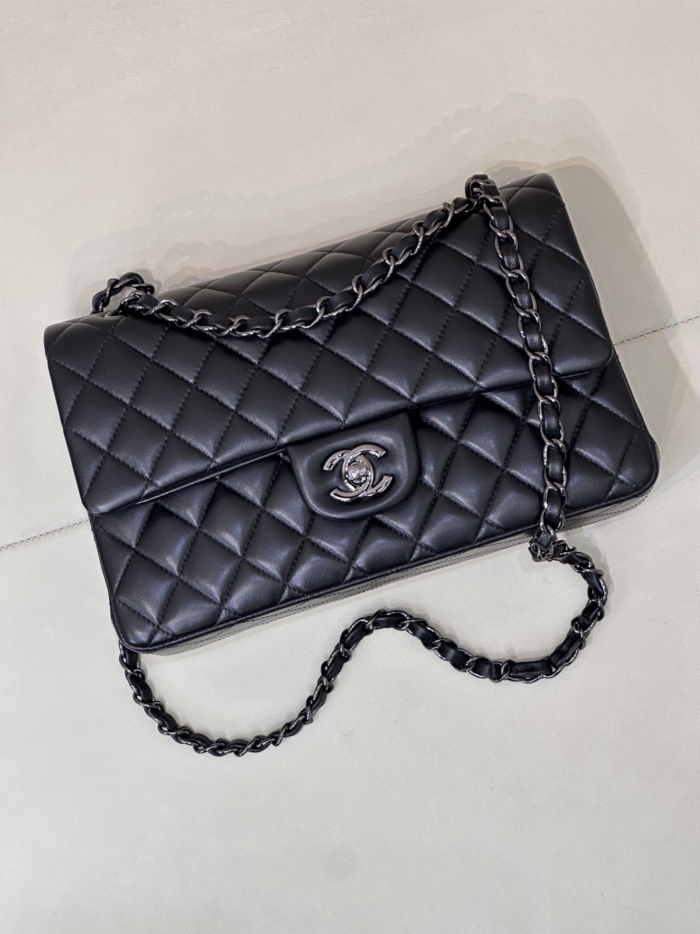Chanel Classic Flap Style Crossbody Bag - Image 4