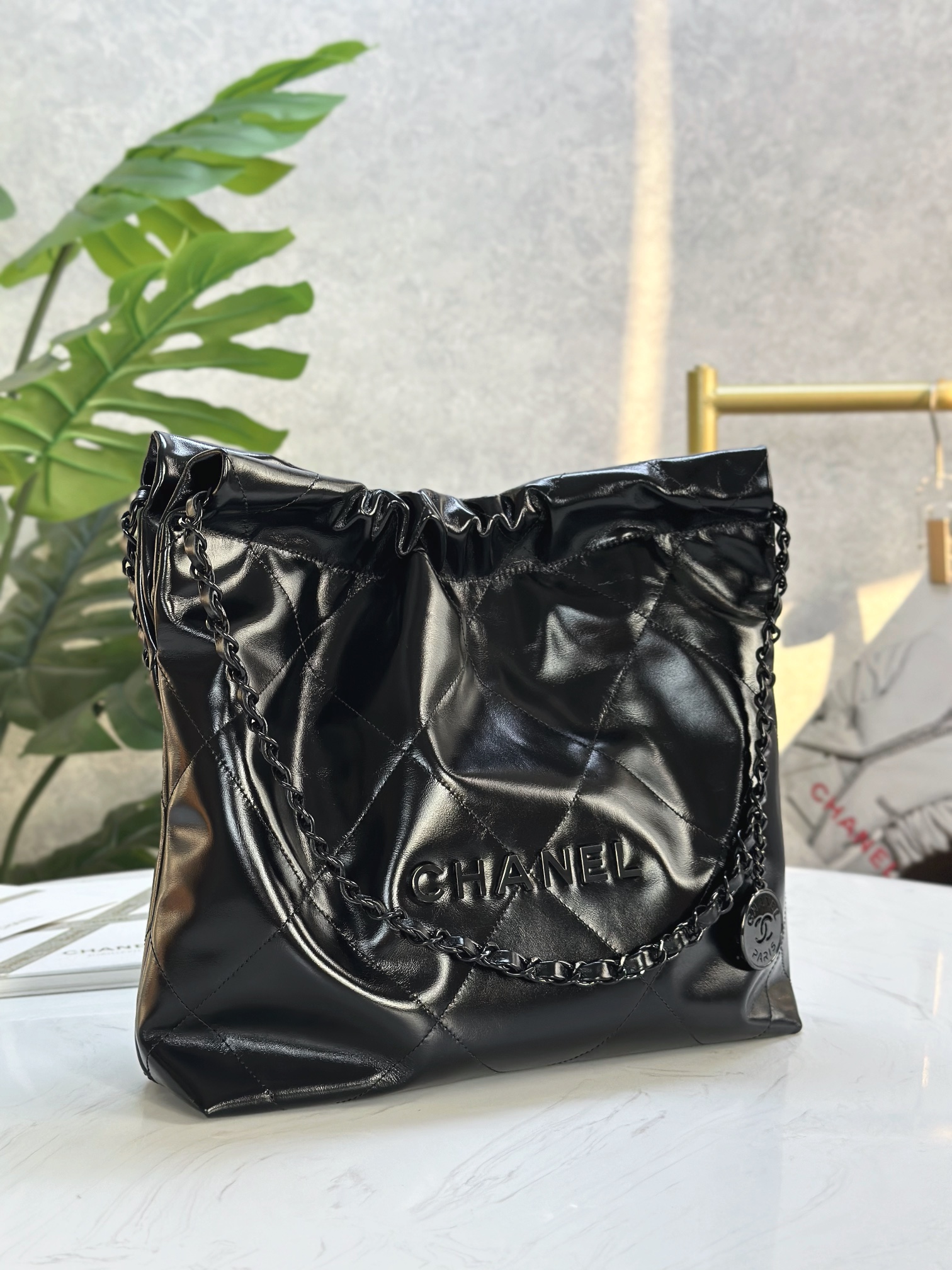 Chanel 22 Shopping Bag - Image 4