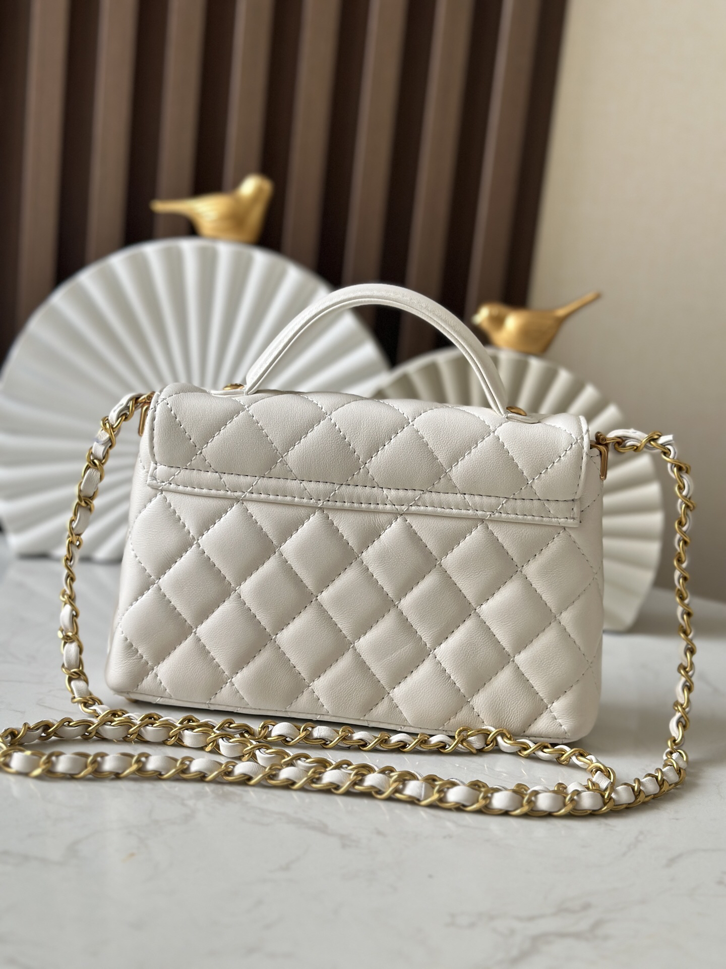 Kelly-Style Handbag in Black and Gold - Image 4