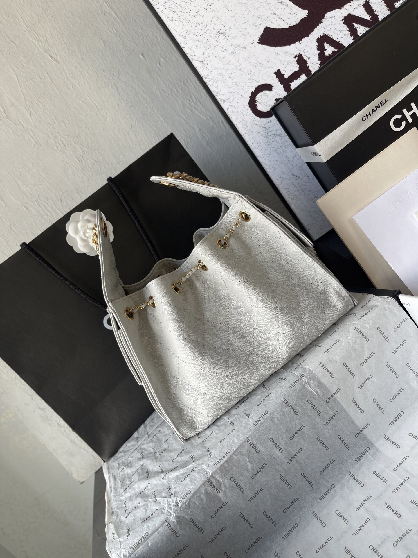 Chanel 25C Small Caviar Leather Hobo Bag - Image 4