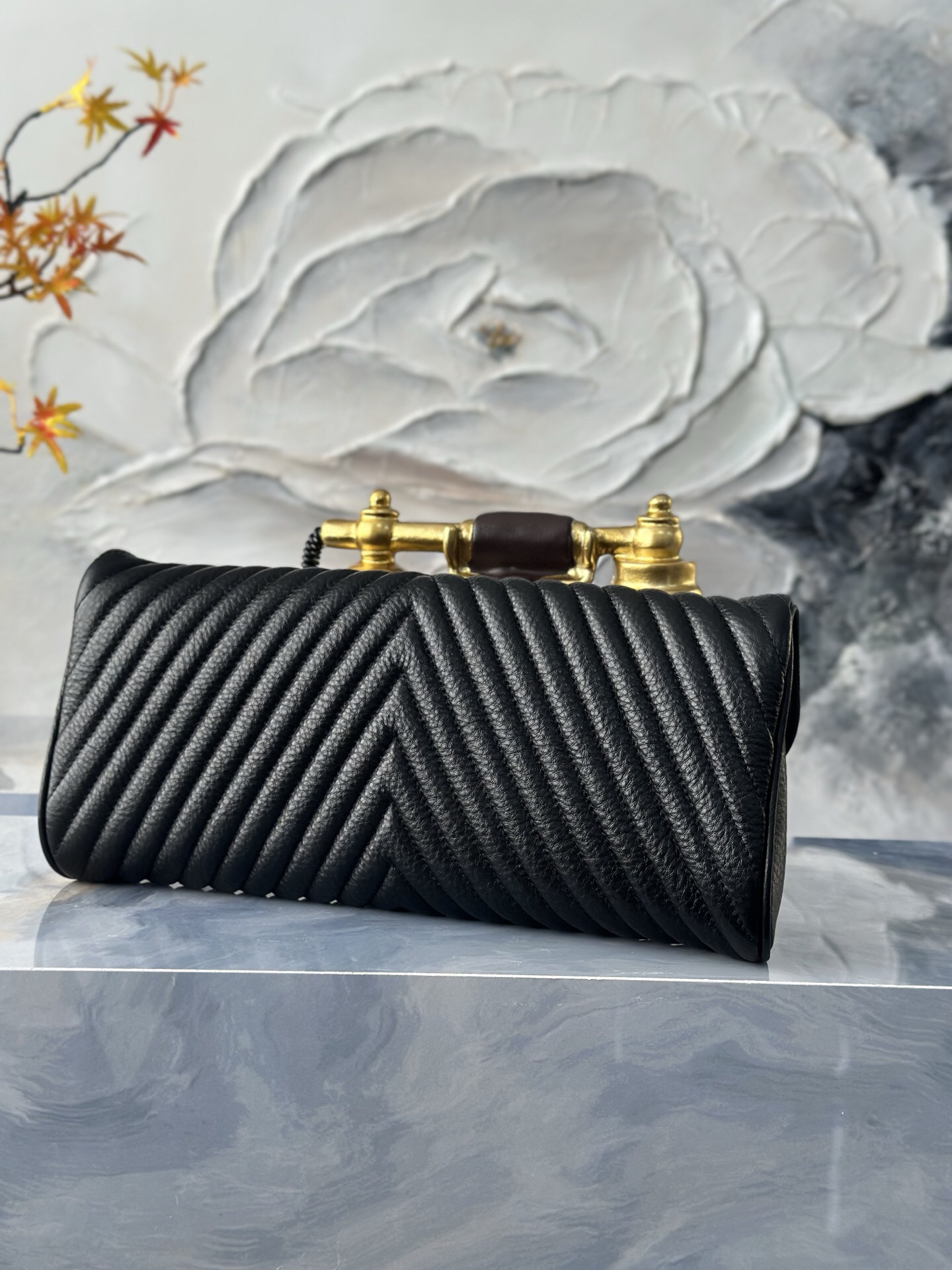 Chanel 86015 Vintage Lambskin Evening Clutch Bag - Image 4