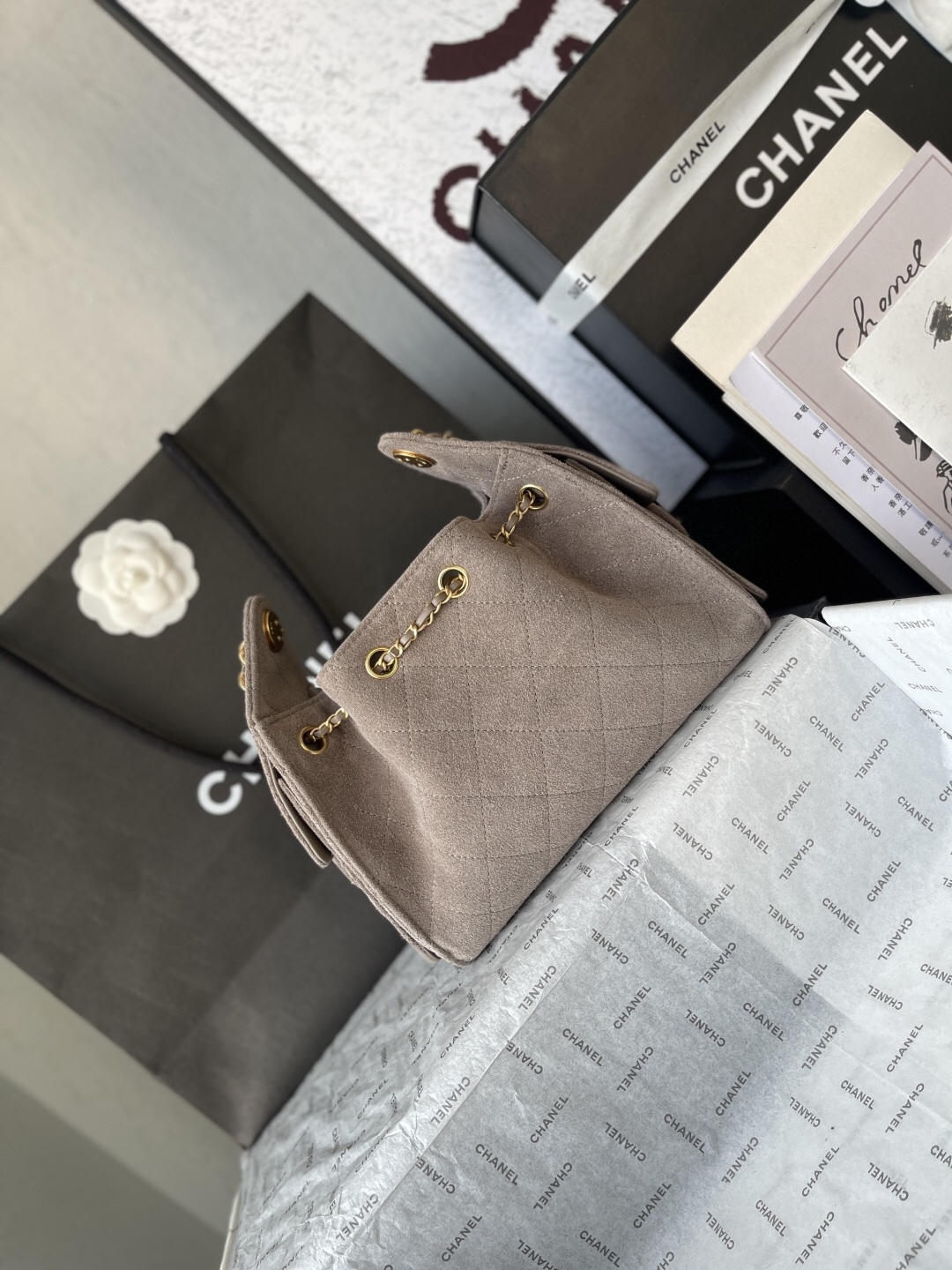 Chanel 25S Spring Hobo Mini Drawstring Bucket Bag - Image 4