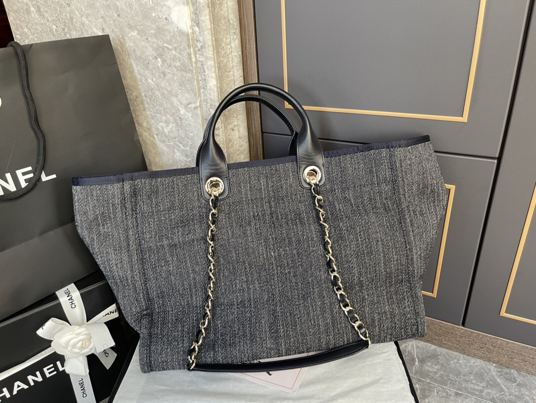 Chanel 2022 Mother and Child Beach Denim Canvas Tote Bag - Image 4