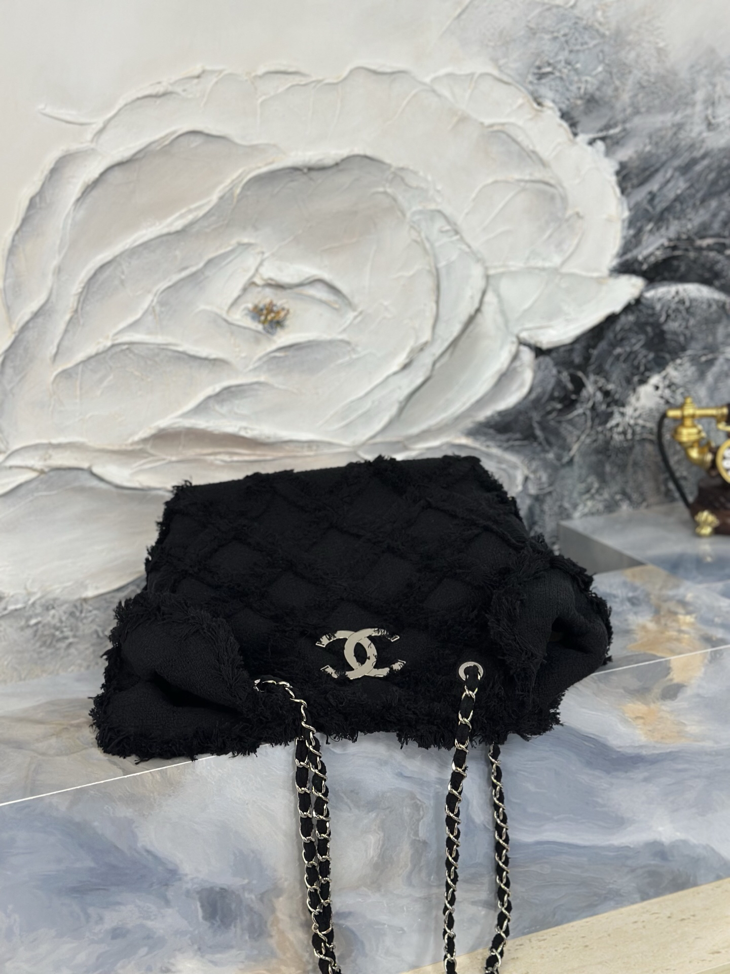 Black Vintage-Inspired Woven Ramie Tote Bag with Fringe - Image 4