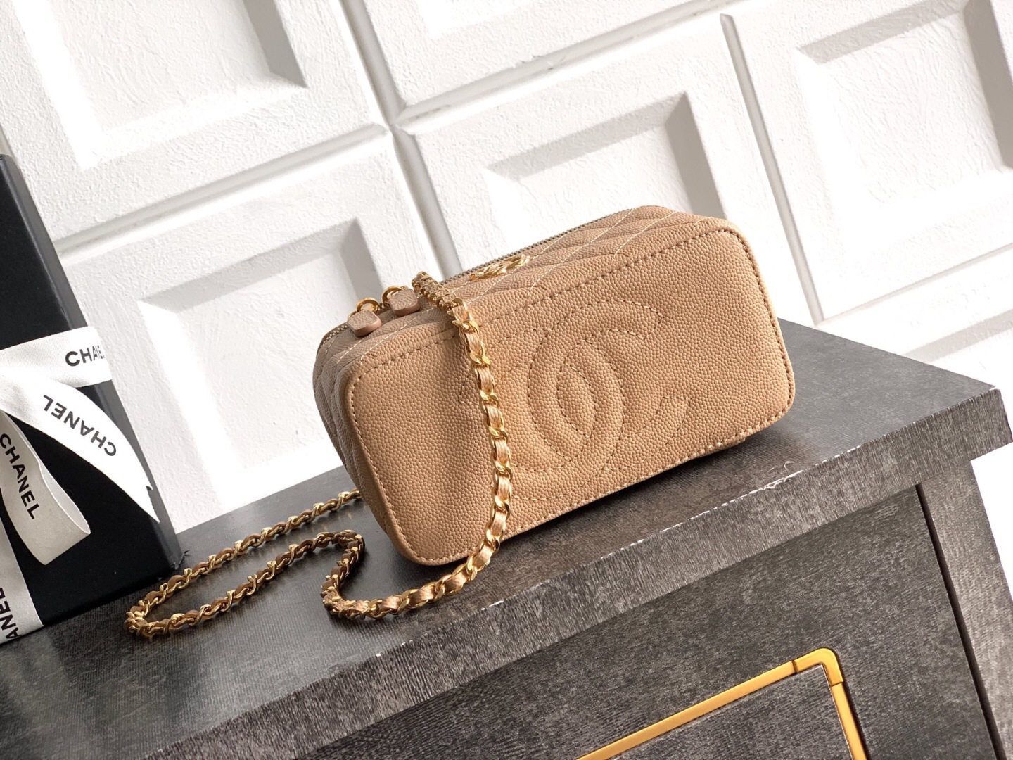 CHANEL 26C Chain Crossbody Box Bag - Image 4