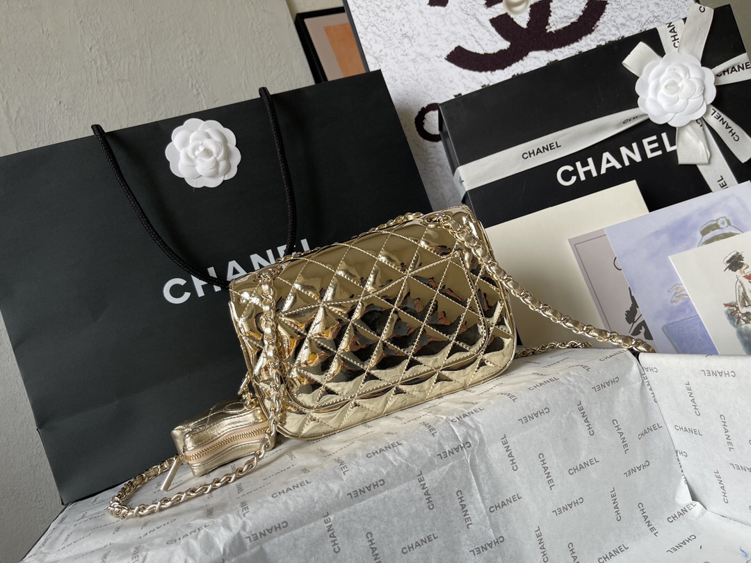 Chanel 24C Star Collection Bag with Removable Star Charm - Image 4