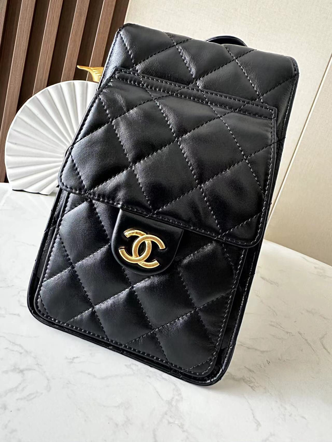 Chanel 25C Small Hobo Shoulder Bag - Image 4
