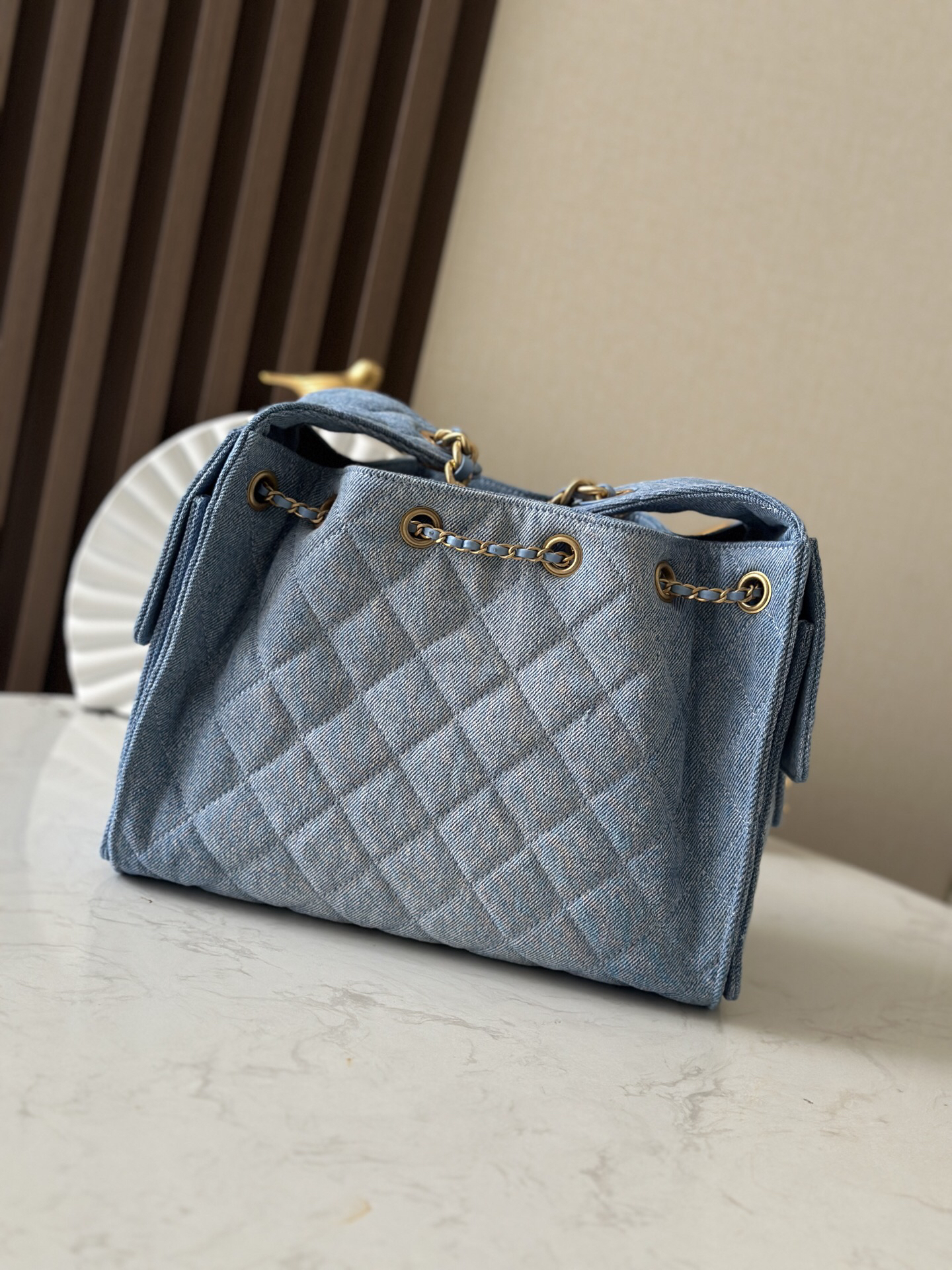 Chanel Hobo Shoulder Bag in Cowhide and Blue Denim - Image 4