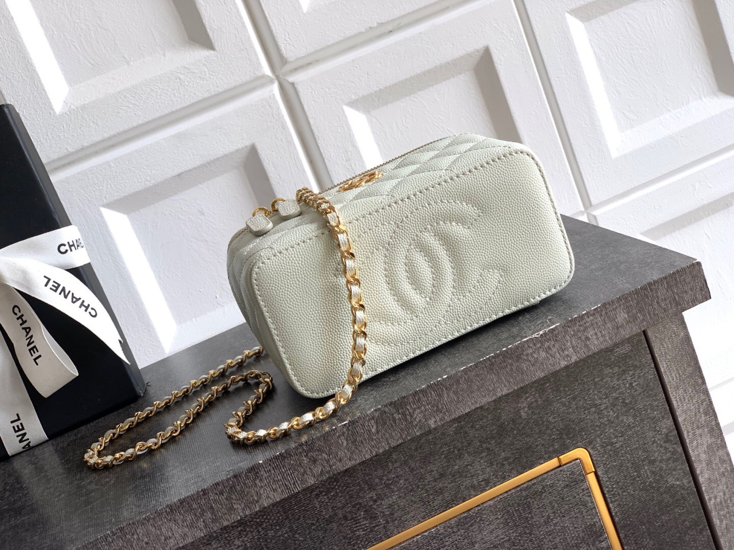 Chanel 26C Chain Crossbody Box Bag AP5039 - Image 4