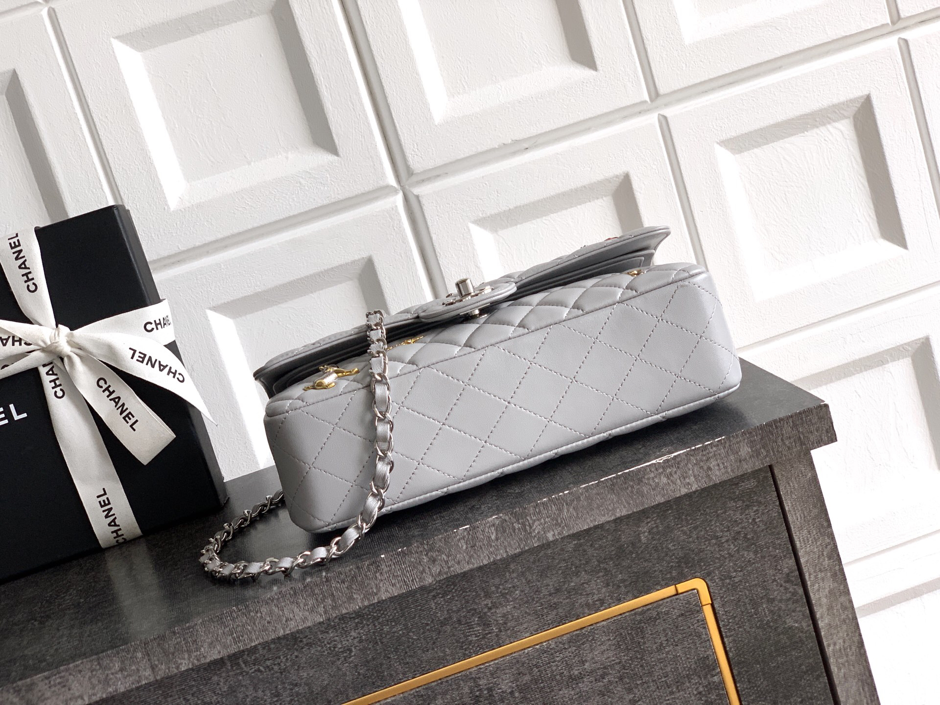 OHANEL 26S CF Charm Chain Shoulder Bag, Large, Battle Gray - Image 4