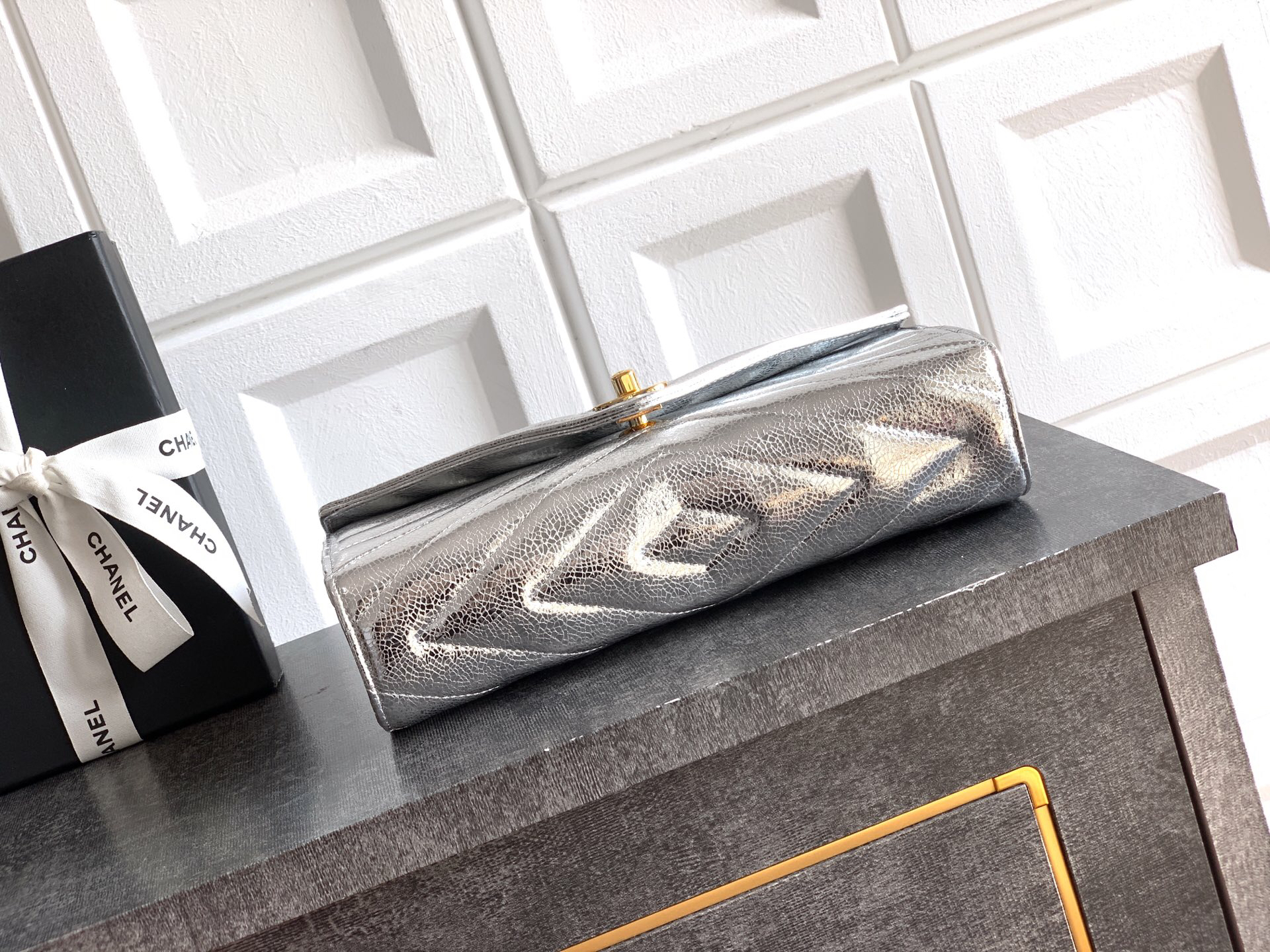 Chanel 26X Fluorescent Silver Clutch Bag - Image 4