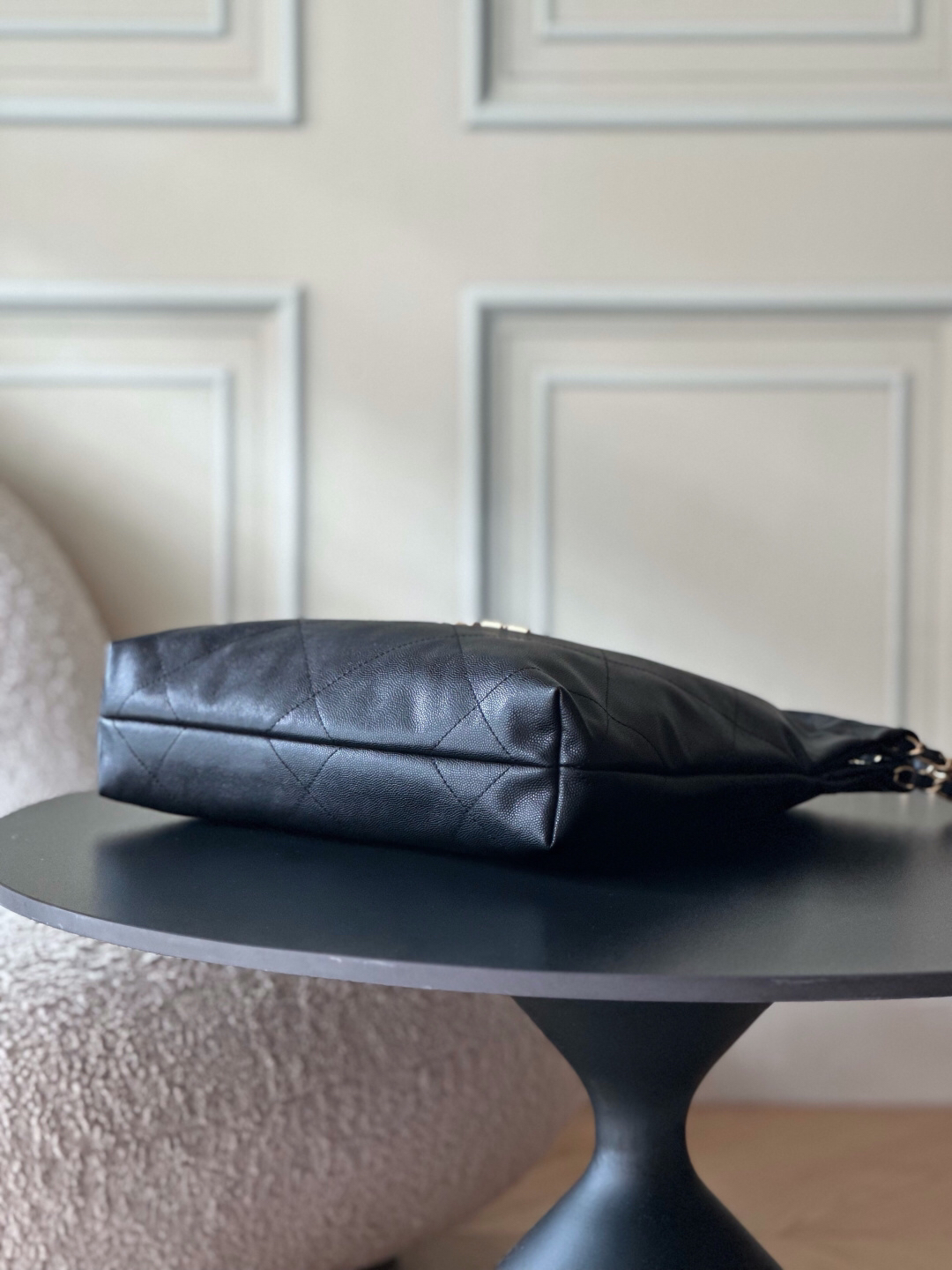 Chanel AS3260 Cowhide Leather Shoulder Bag - Image 4