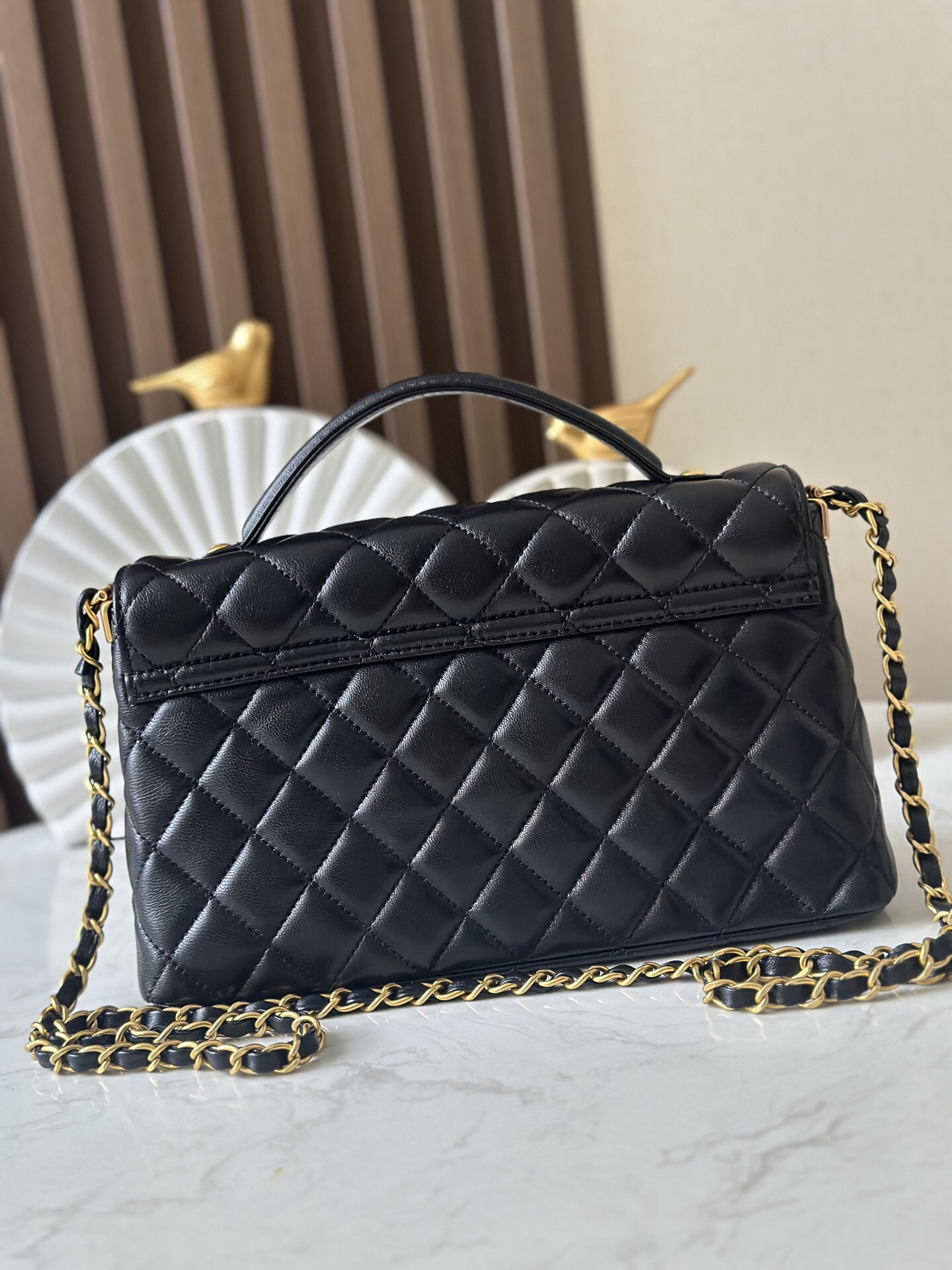 Kelly 25 Lambskin Handbag, Black with Gold Hardware - Image 4