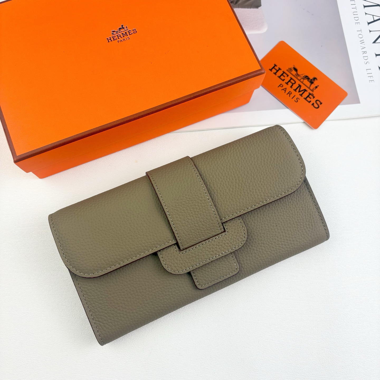 Hermès Long Wallet - Image 4