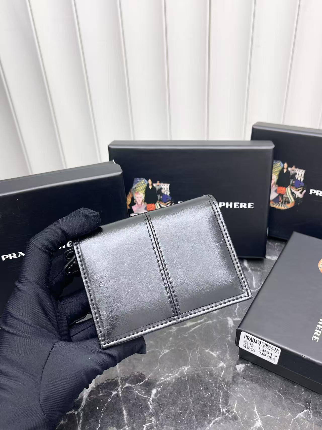 Prada Leather Wallet with Metal Triangle Logo and Zipper Closure - Image 4