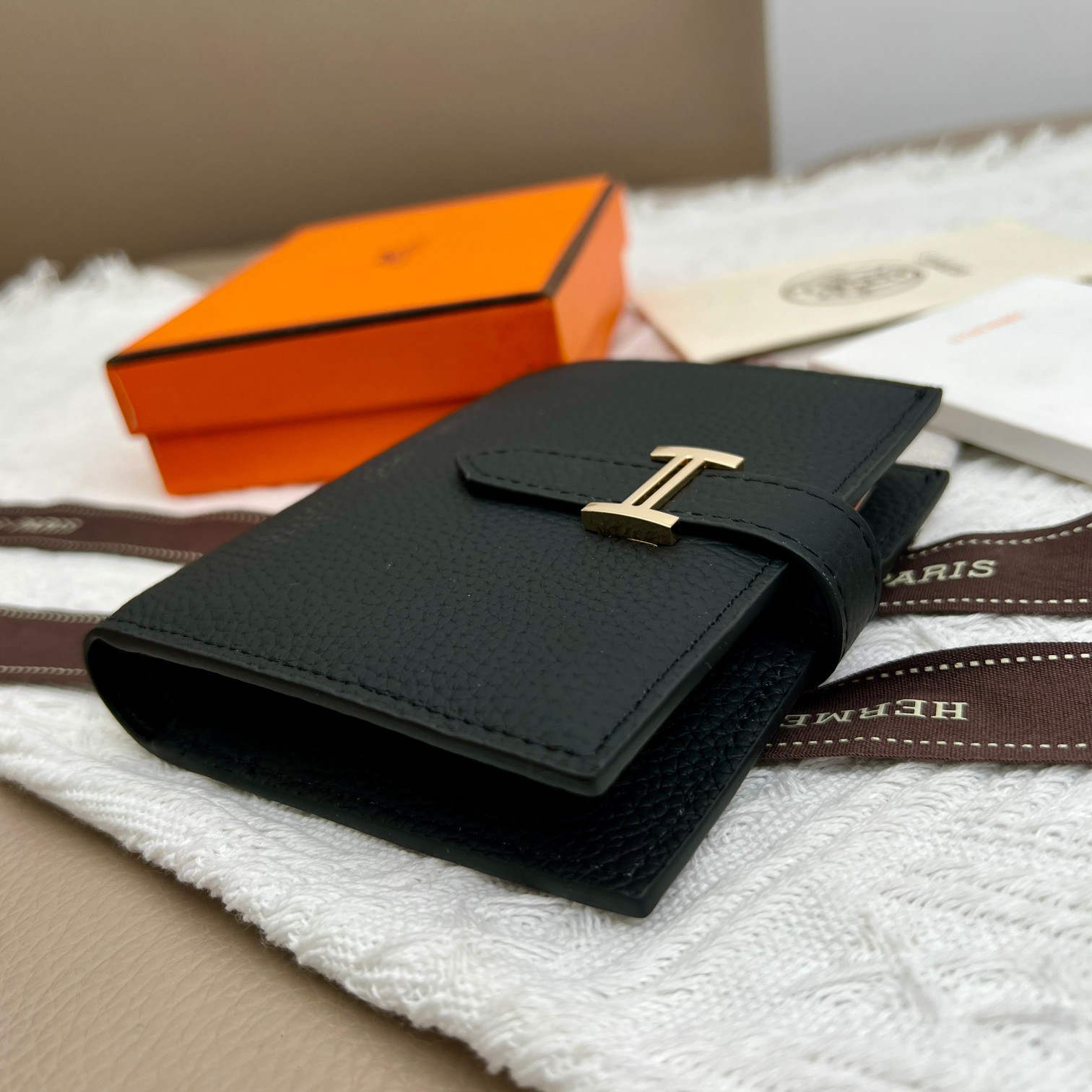 Hermes Vertical Leather Wallet - Image 4