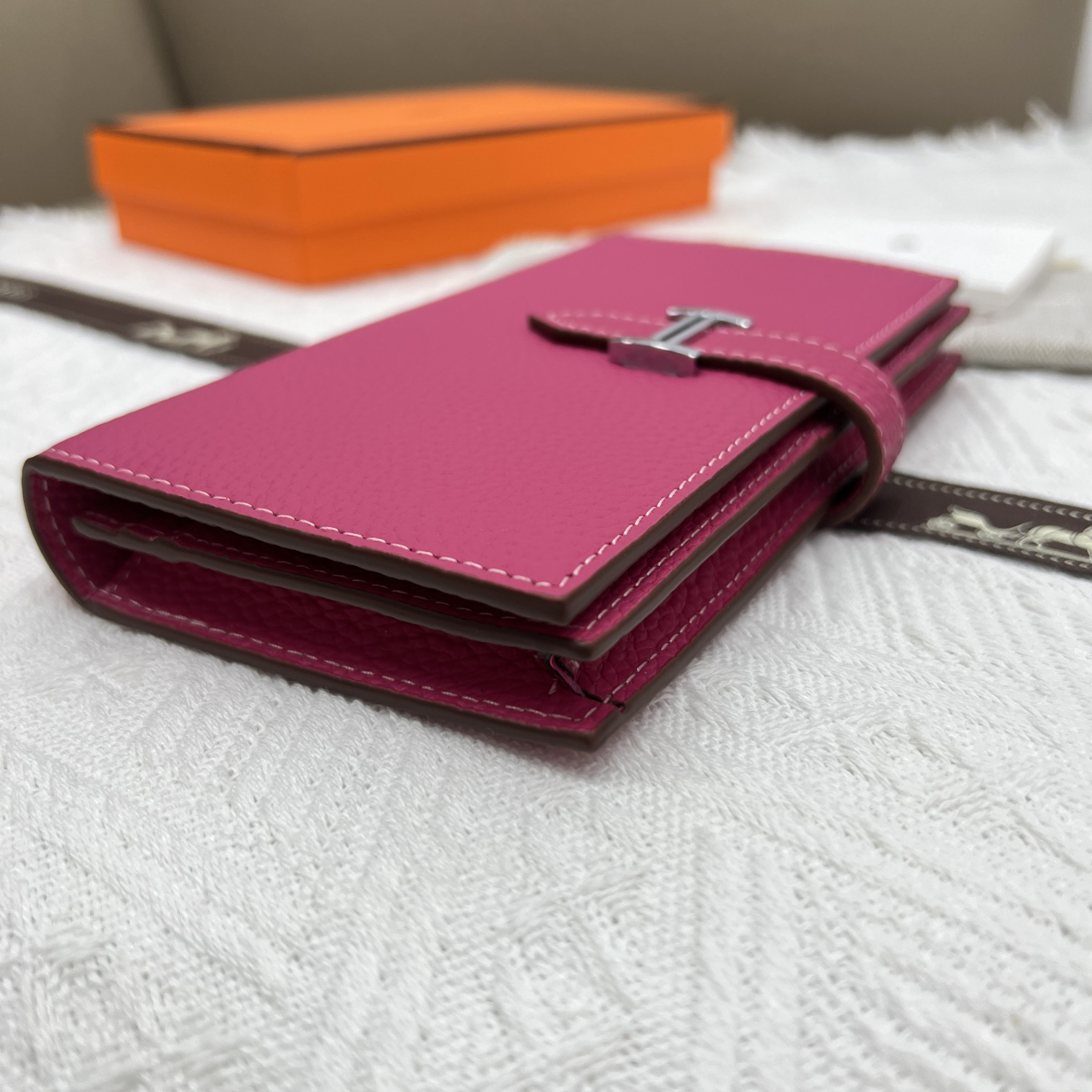 Hermès Togo Leather Zip Wallet - Image 4