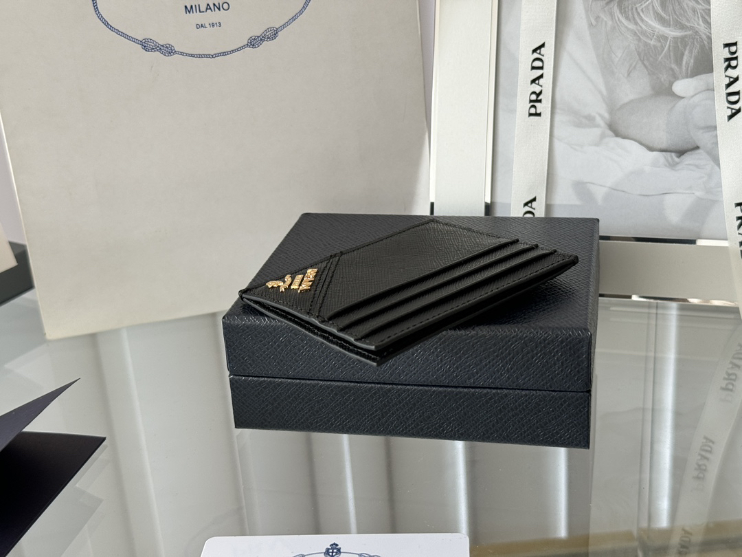 Prada Saffiano Leather Men's Card Holder - Image 4