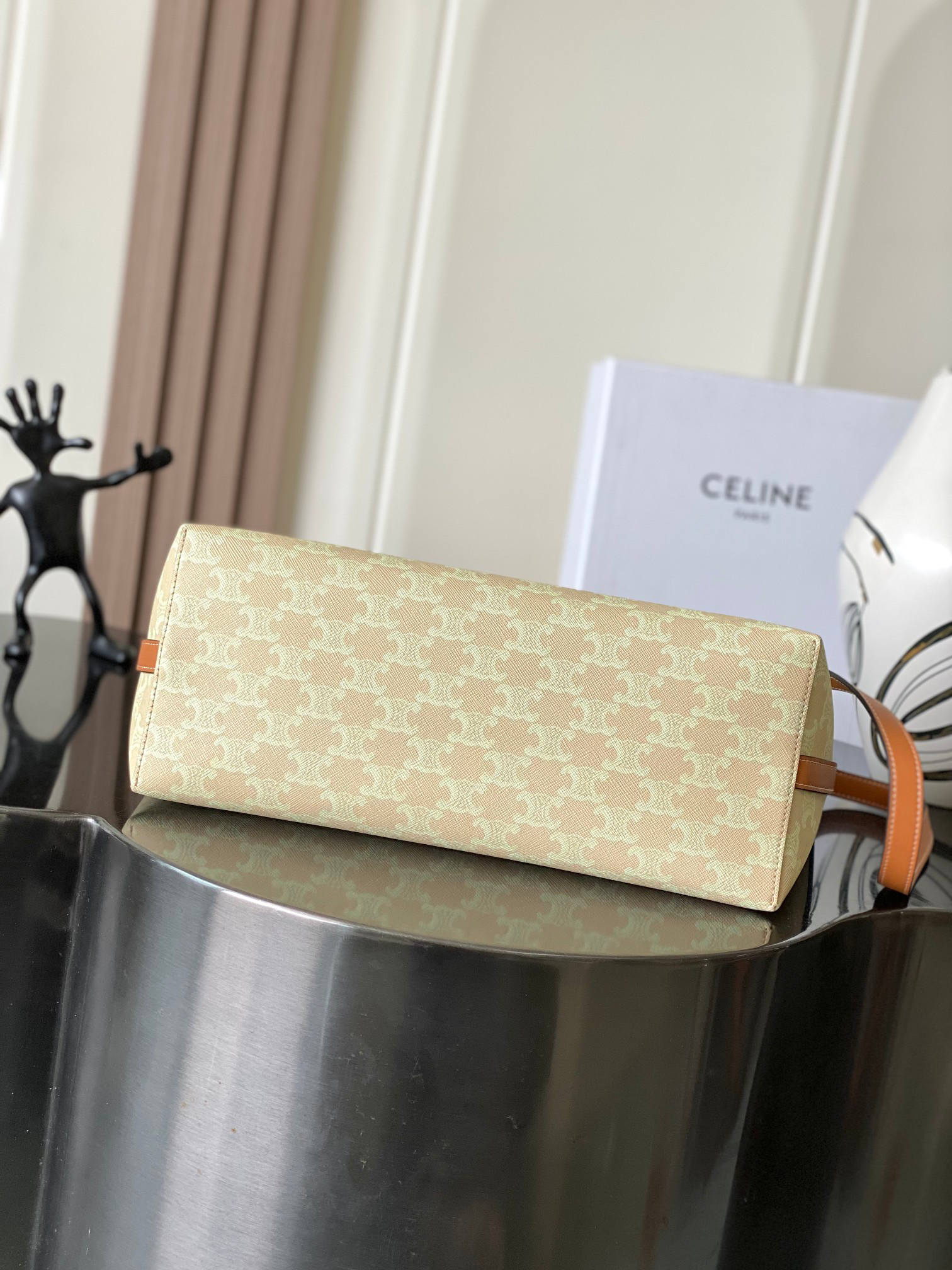 CELINE Soft Shopper Bag in Monogram Canvas - Image 4