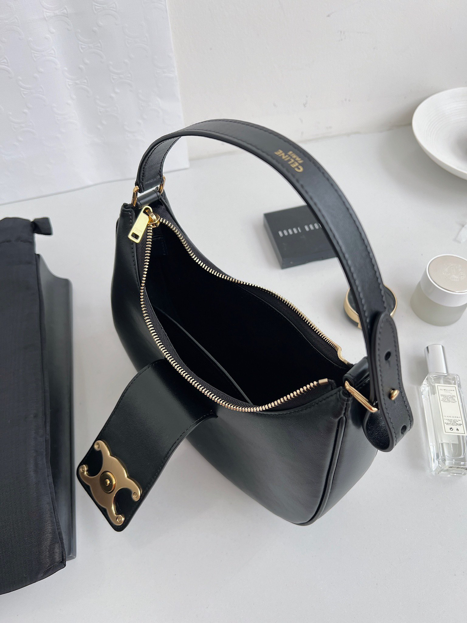 Celine Ava Triomphe Smooth Calfskin Shoulder Bag - Image 4