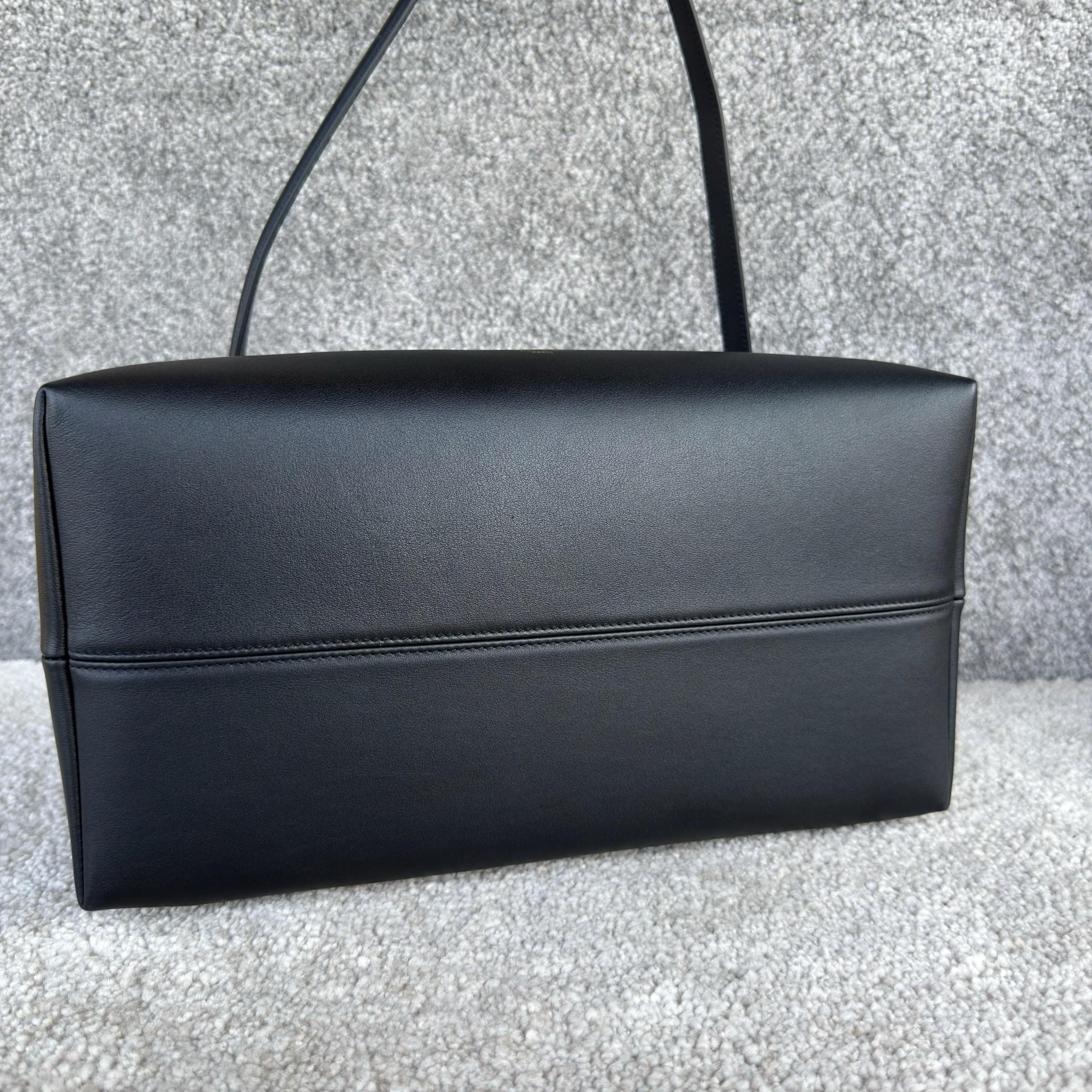 DOCTOR UCH Leather Doctor Bag - Image 4