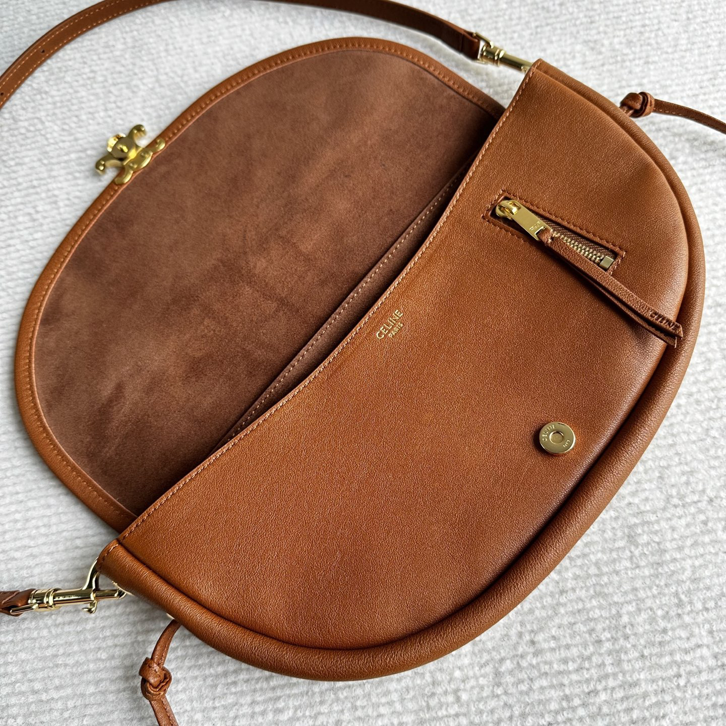 CE Halfmoon Small Shoulder Bag - Image 5