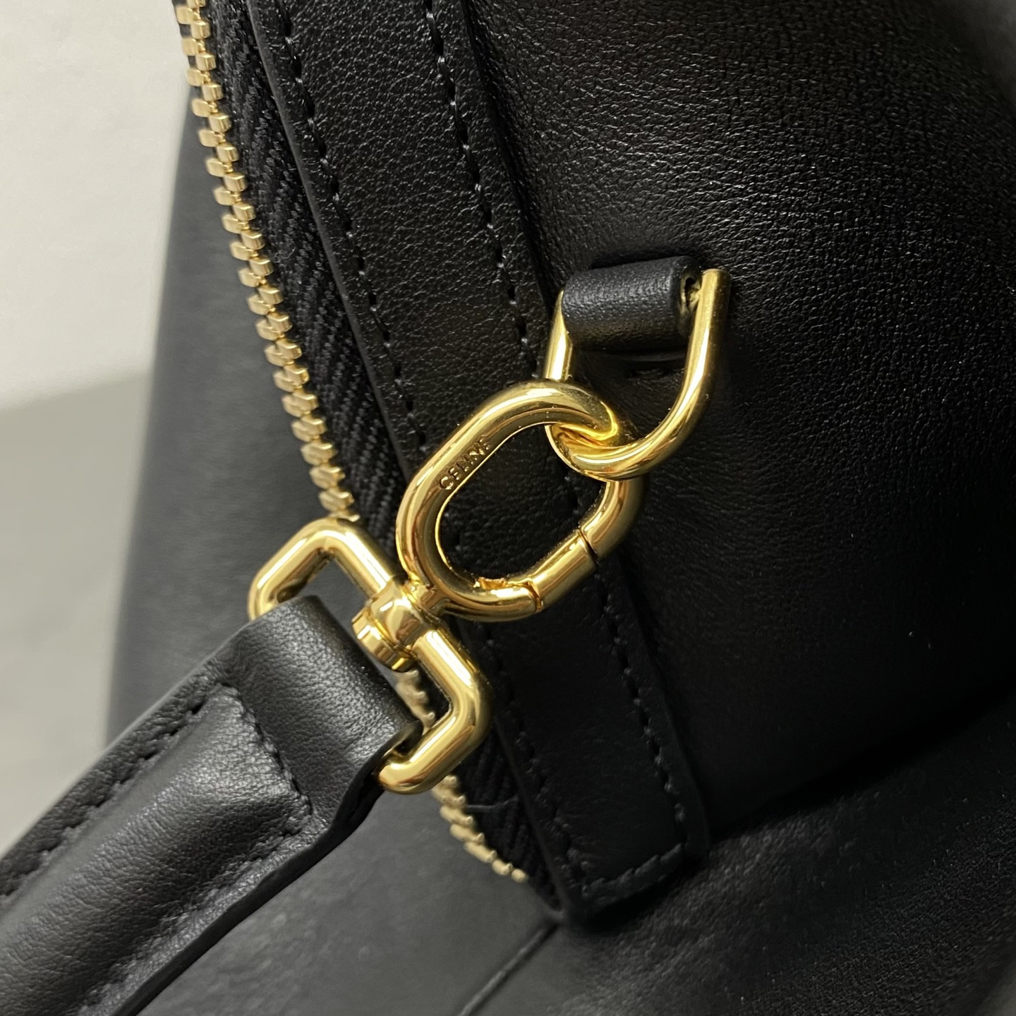 CE DOCTOR UCH Leather Handbag - Image 5