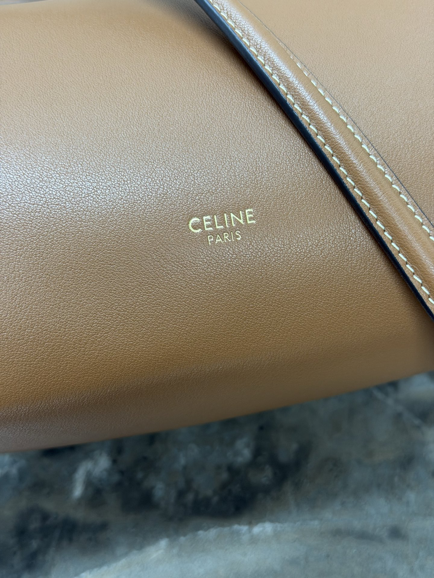 Small Structured Leather Top-Handle Bag - Image 5