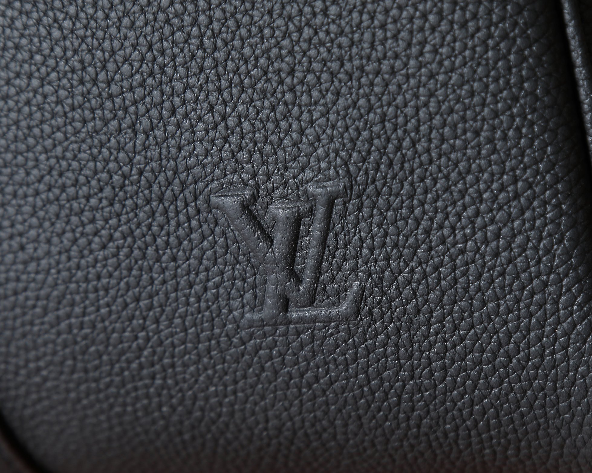 Louis Vuitton Keepall Bandoulière 35 Travel Bag - Image 5