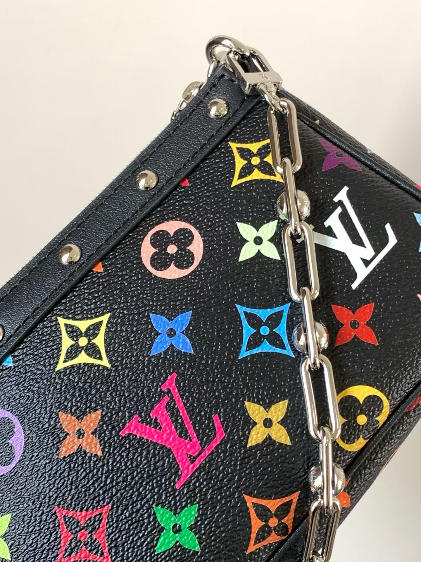 Louis Vuitton x Takashi Murakami Pochette Accessoires M13663 - Image 5