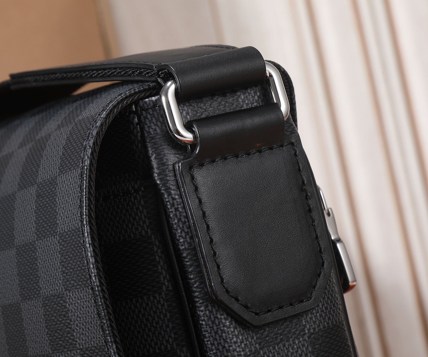Louis Vuitton District Small Messenger Bag in Damier Graphite - Image 5