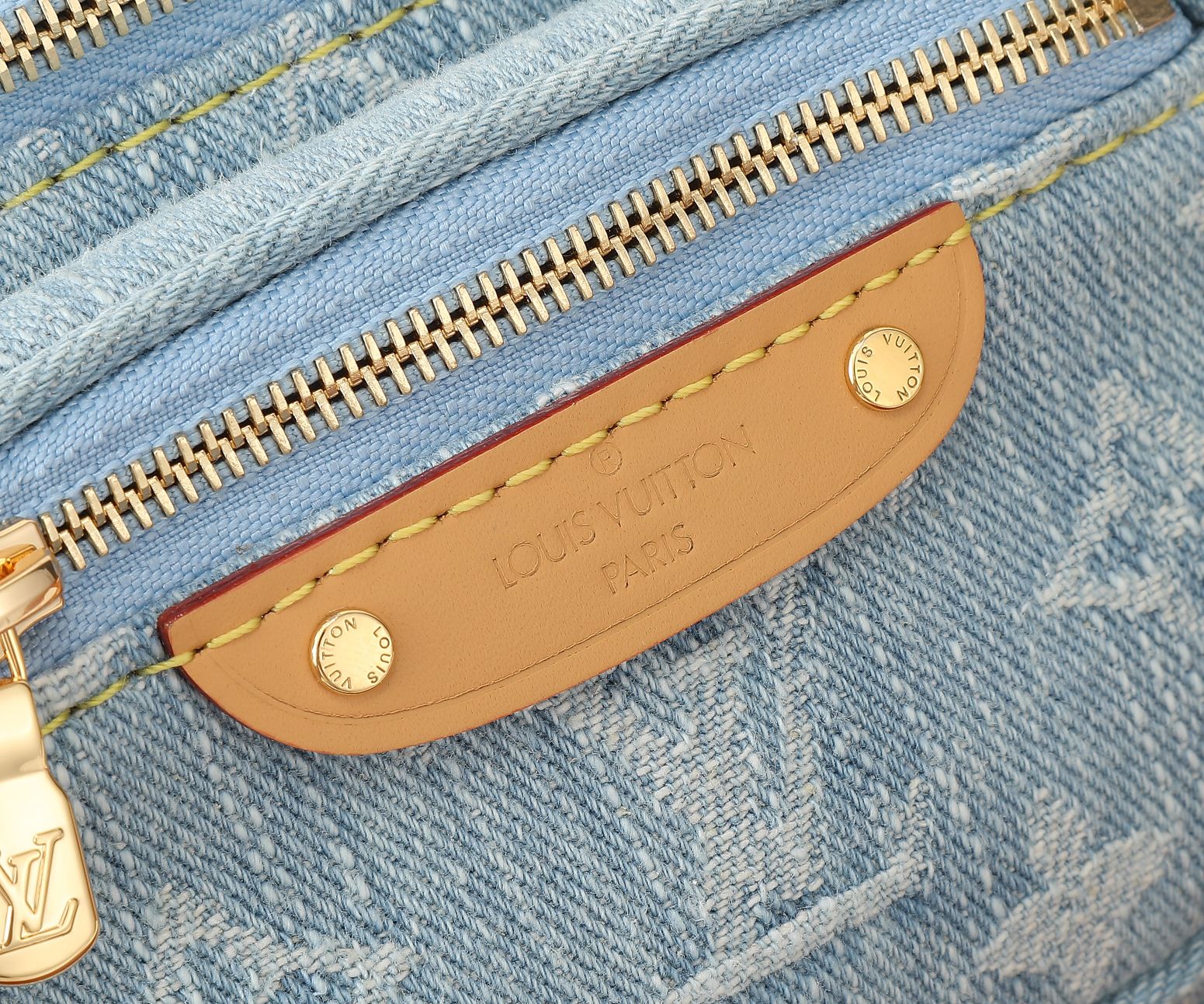 Louis Vuitton Mini Bumbag M83353 - Image 5