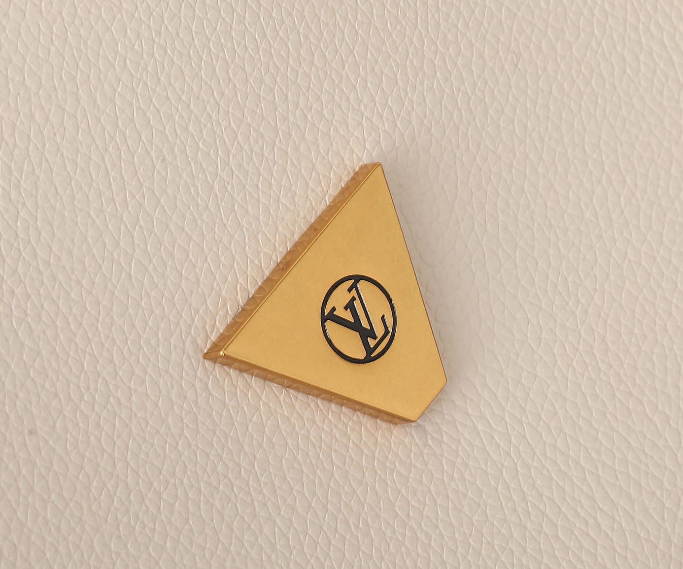 Louis Vuitton Soft Twist Leather Shoulder Bag - Image 5