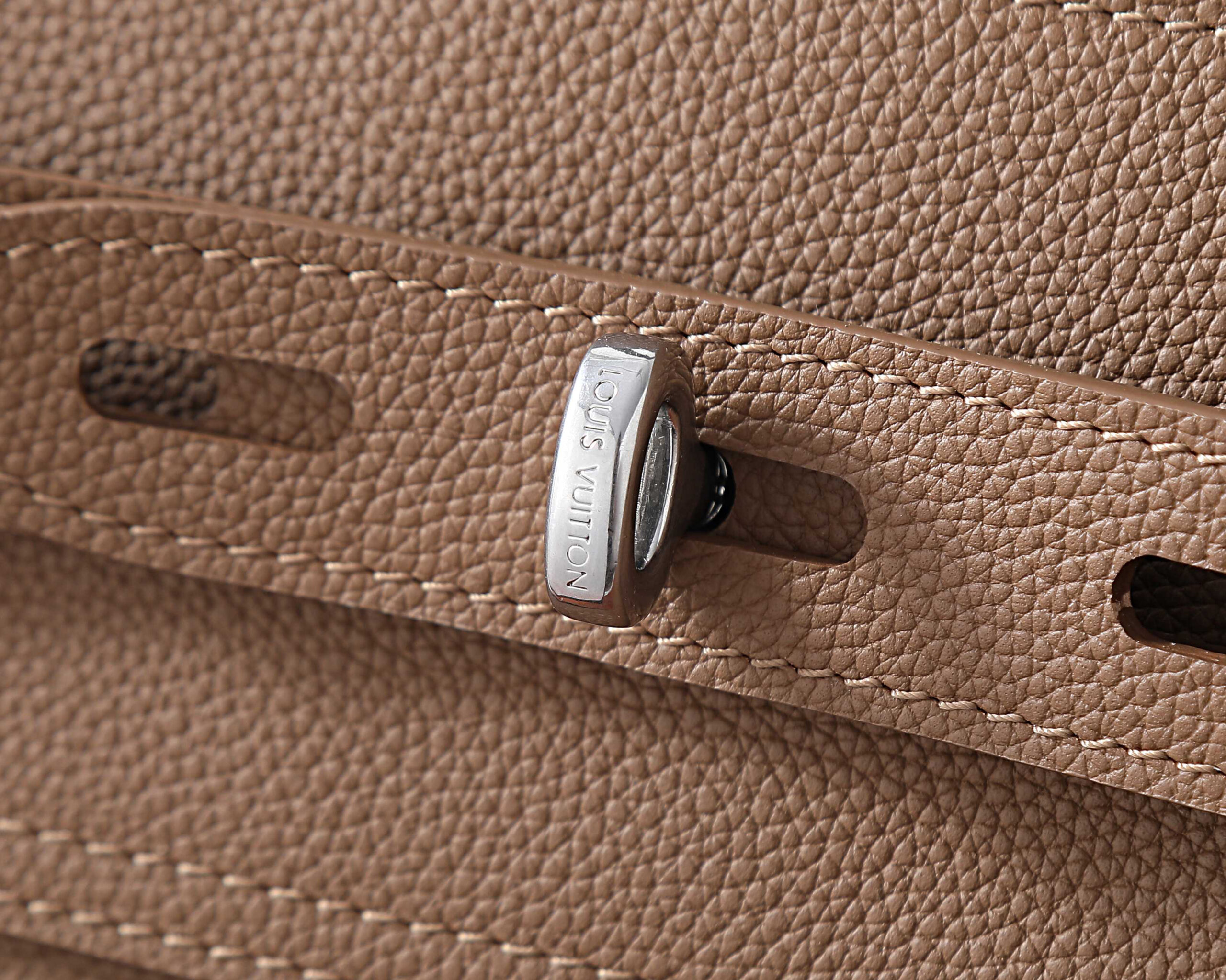 Louis Vuitton Steamer 30 Handbag in LV Touch Leather - Image 5