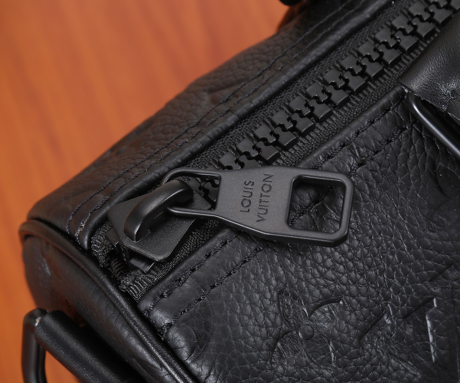 Keepall Mini Travel Bag in Taurillon Monogram Leather, Model M20900 - Image 5