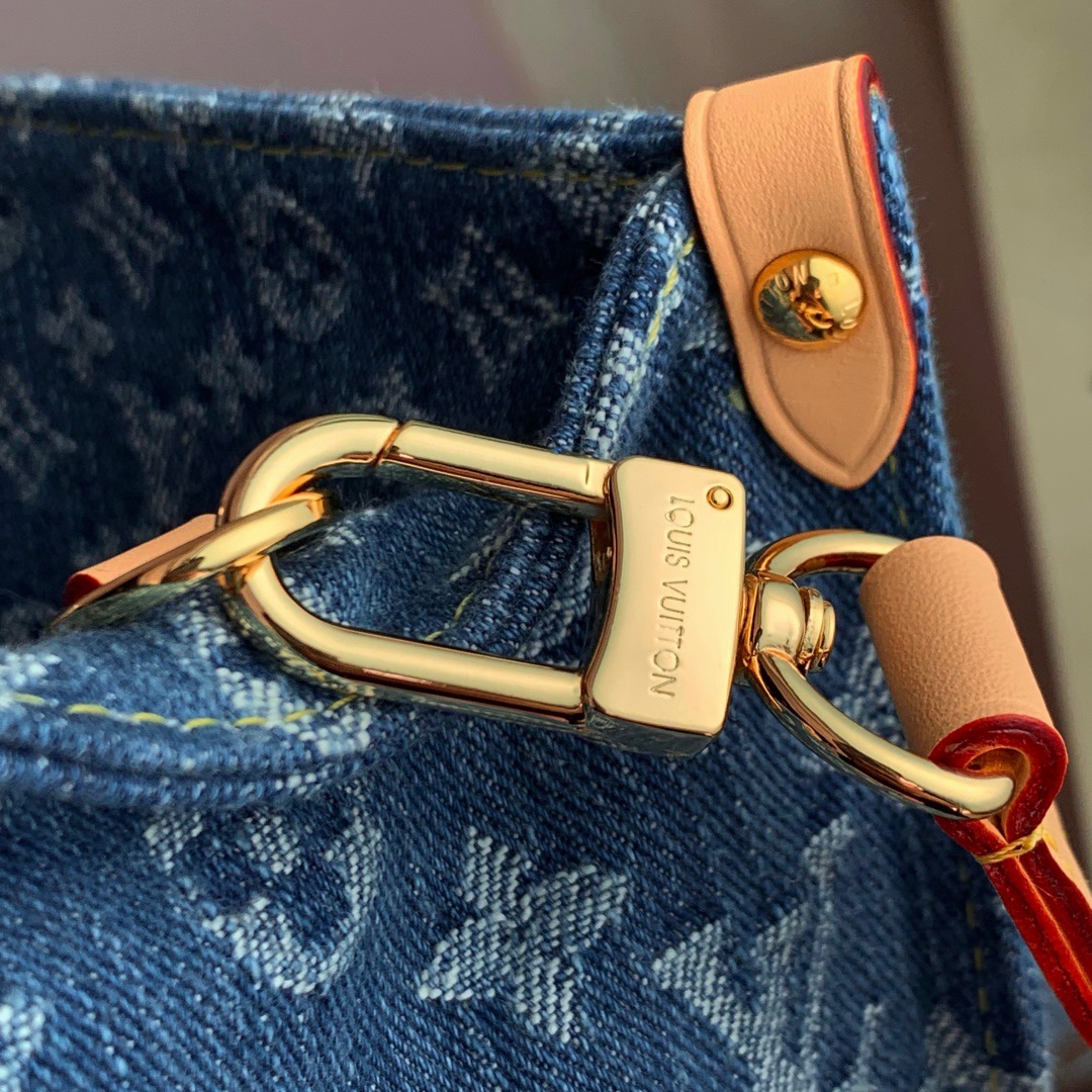 Louis Vuitton OnTheGo Small Handbag M14633 - Image 5