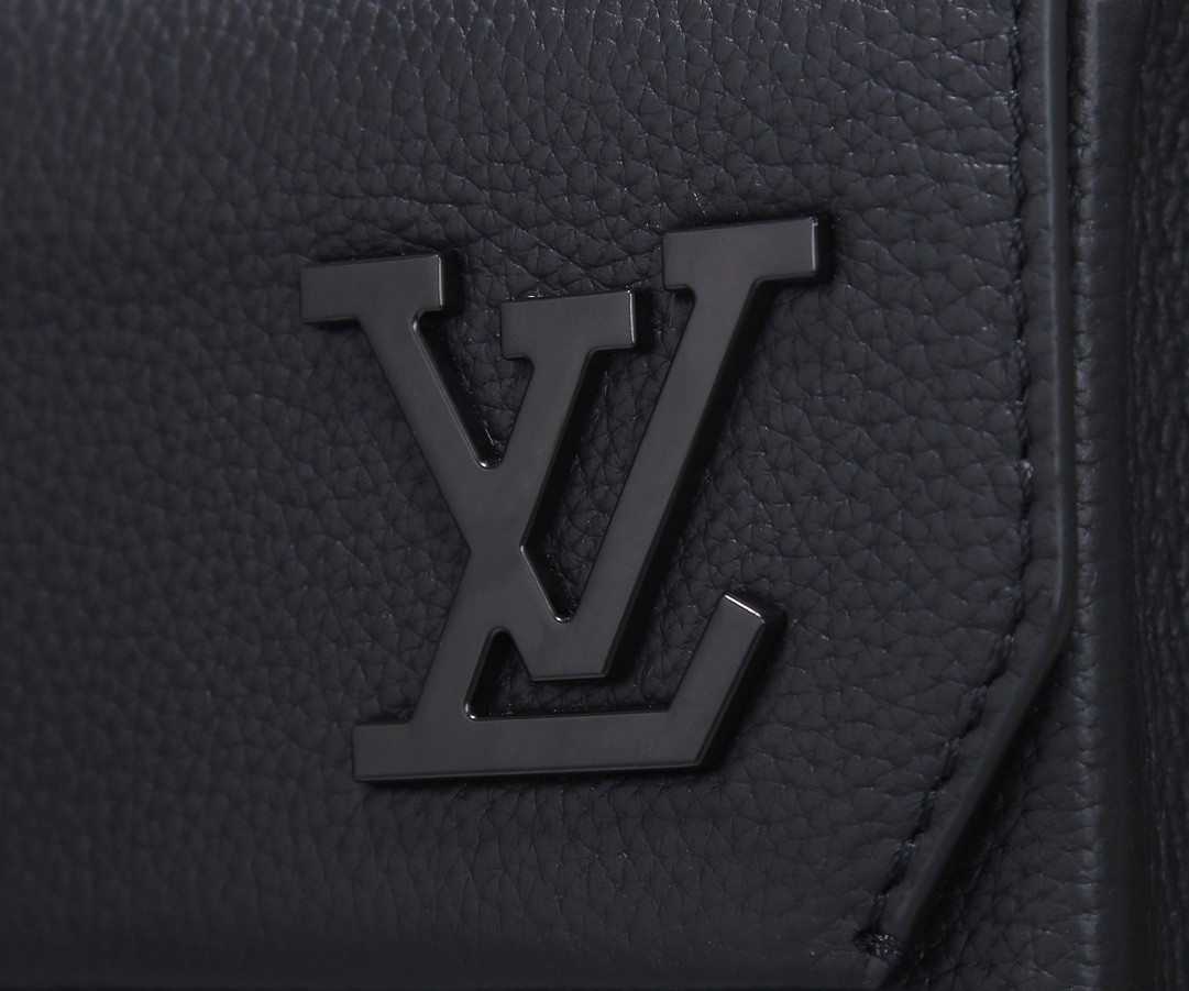 Louis Vuitton Aerogram Backpack M57079 - Image 5