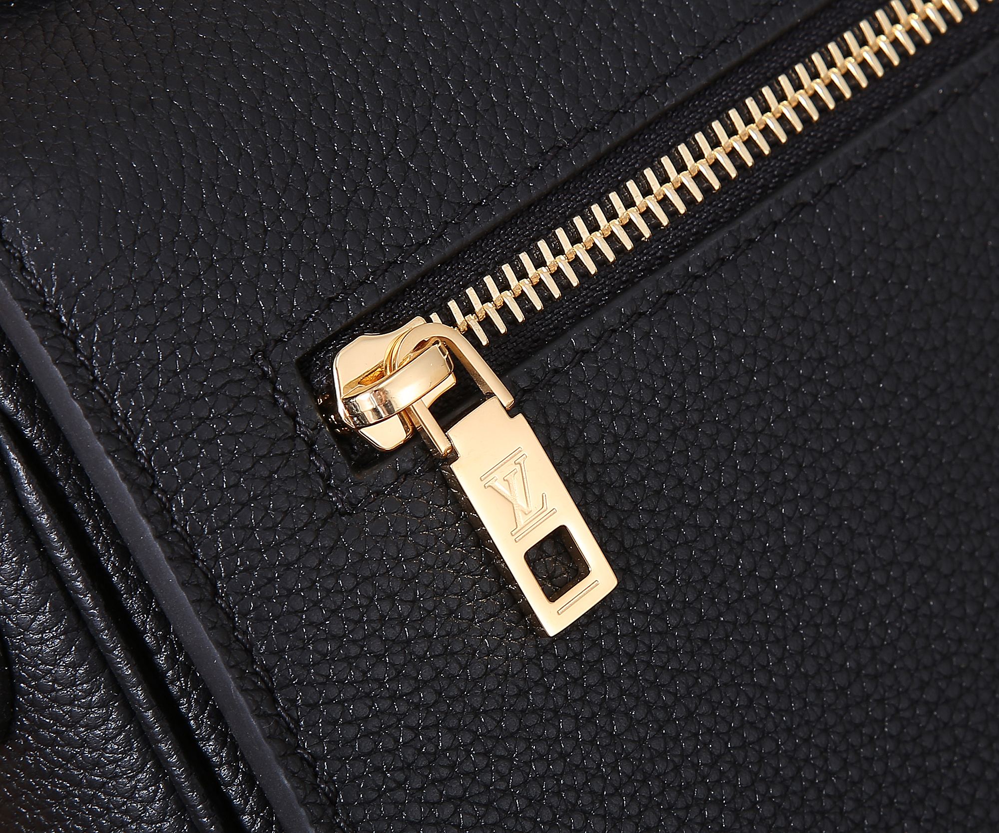 Louis Vuitton LV Twist Oxford Shoulder Bag M22735 - Image 5