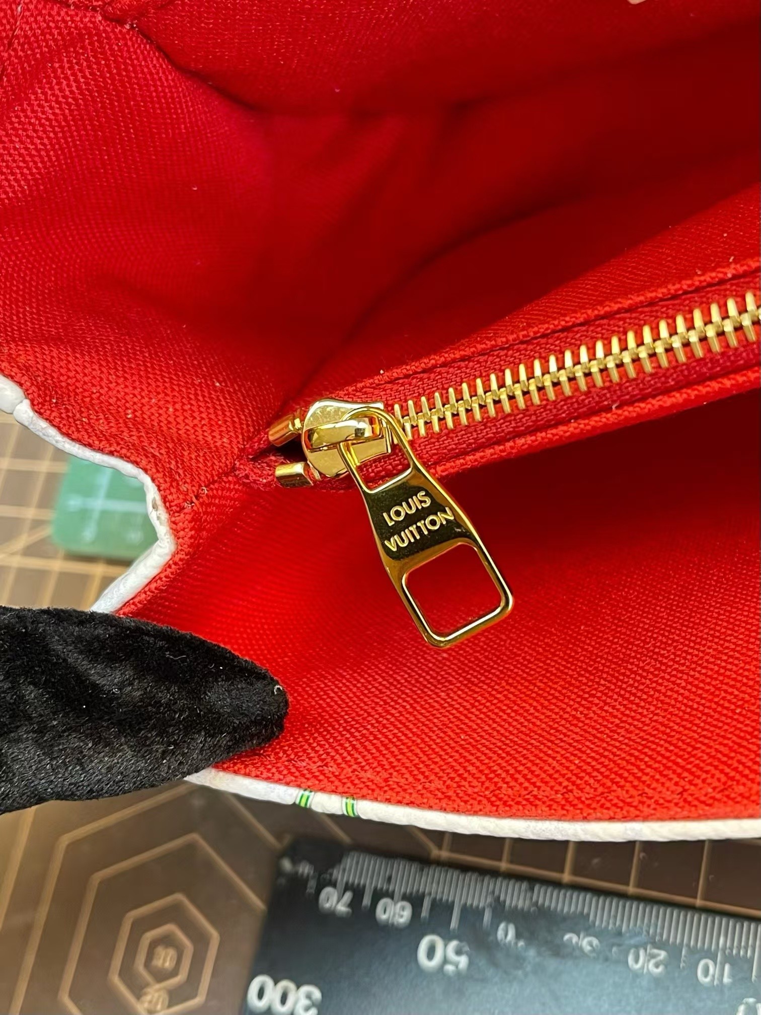 Louis Vuitton Pochette Métis East West Monogram Cherry Shoulder Bag - Image 5