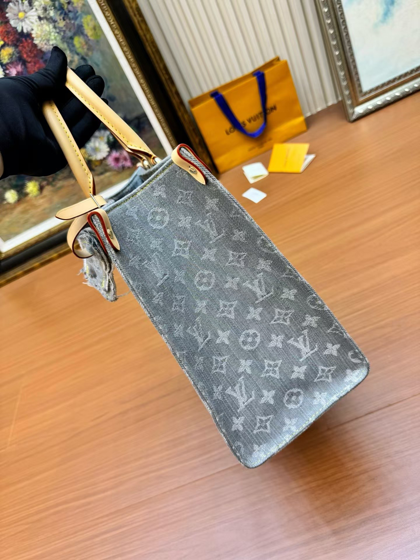Louis Vuitton OnTheGo MM Tote Bag in Monogram Denim - Image 5