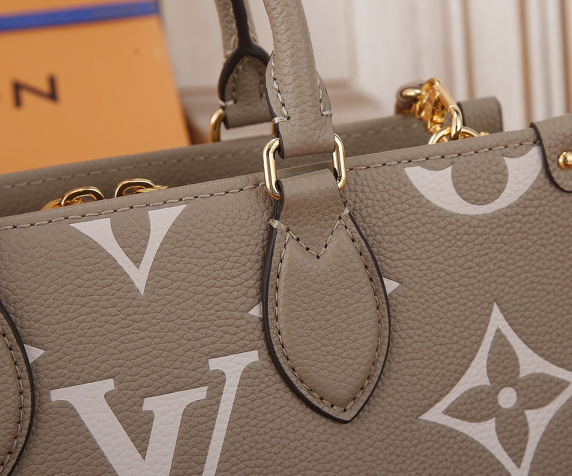 Louis Vuitton OnTheGo East West Handbag in Monogram Empreinte Leather - Image 5